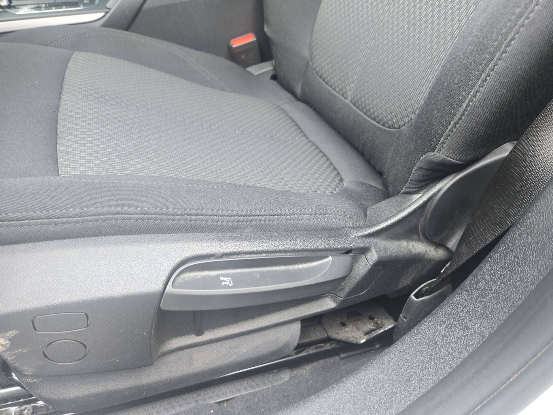 BMW 120i Steptronic-image-18