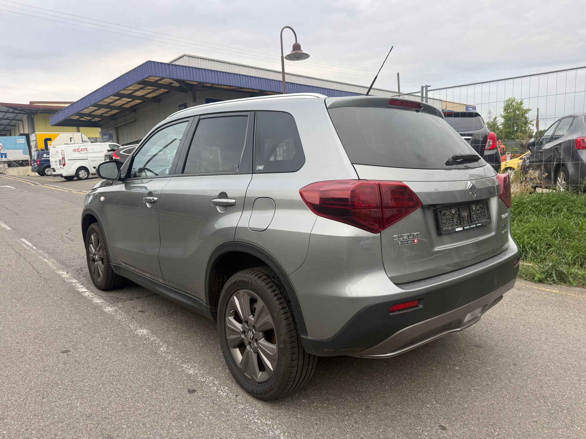 SUZUKI Vitara 1.5 Hybrid Compact + 4x4 AGS-image-4