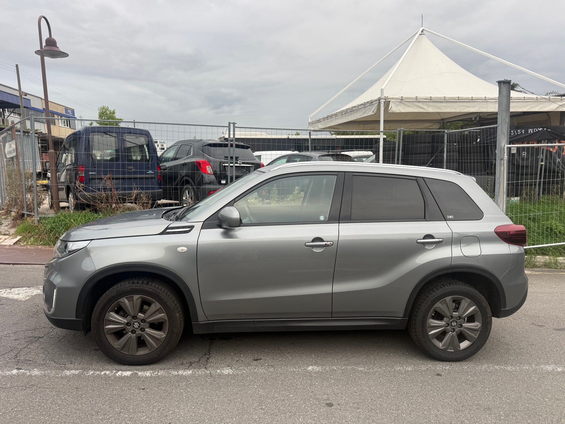 SUZUKI Vitara 1.5 Hybrid Compact + 4x4 AGS-image-3