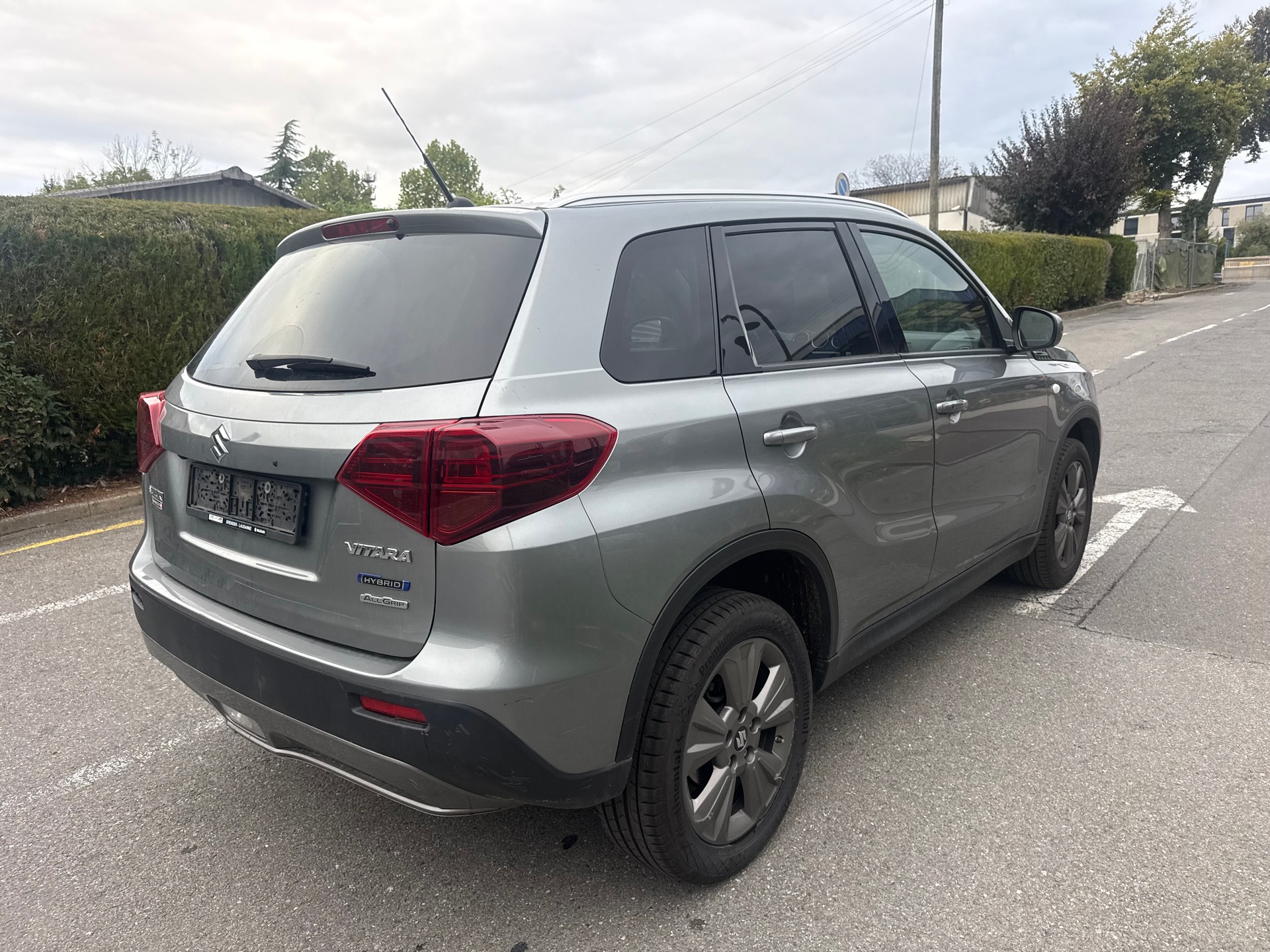 SUZUKI Vitara 1.5 Hybrid Compact + 4x4 AGS-image-6