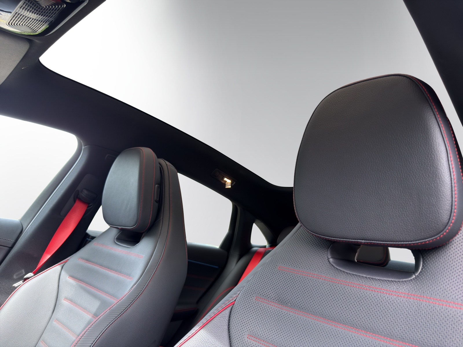 Image MERCEDES-BENZ C-400 C 400 4M EQ