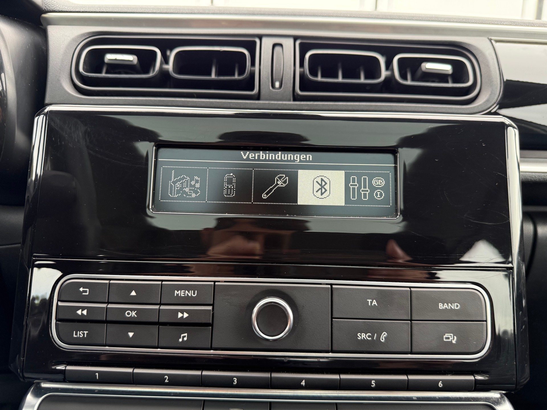 CITROEN C3 1.2i PureTech Feel-image-9