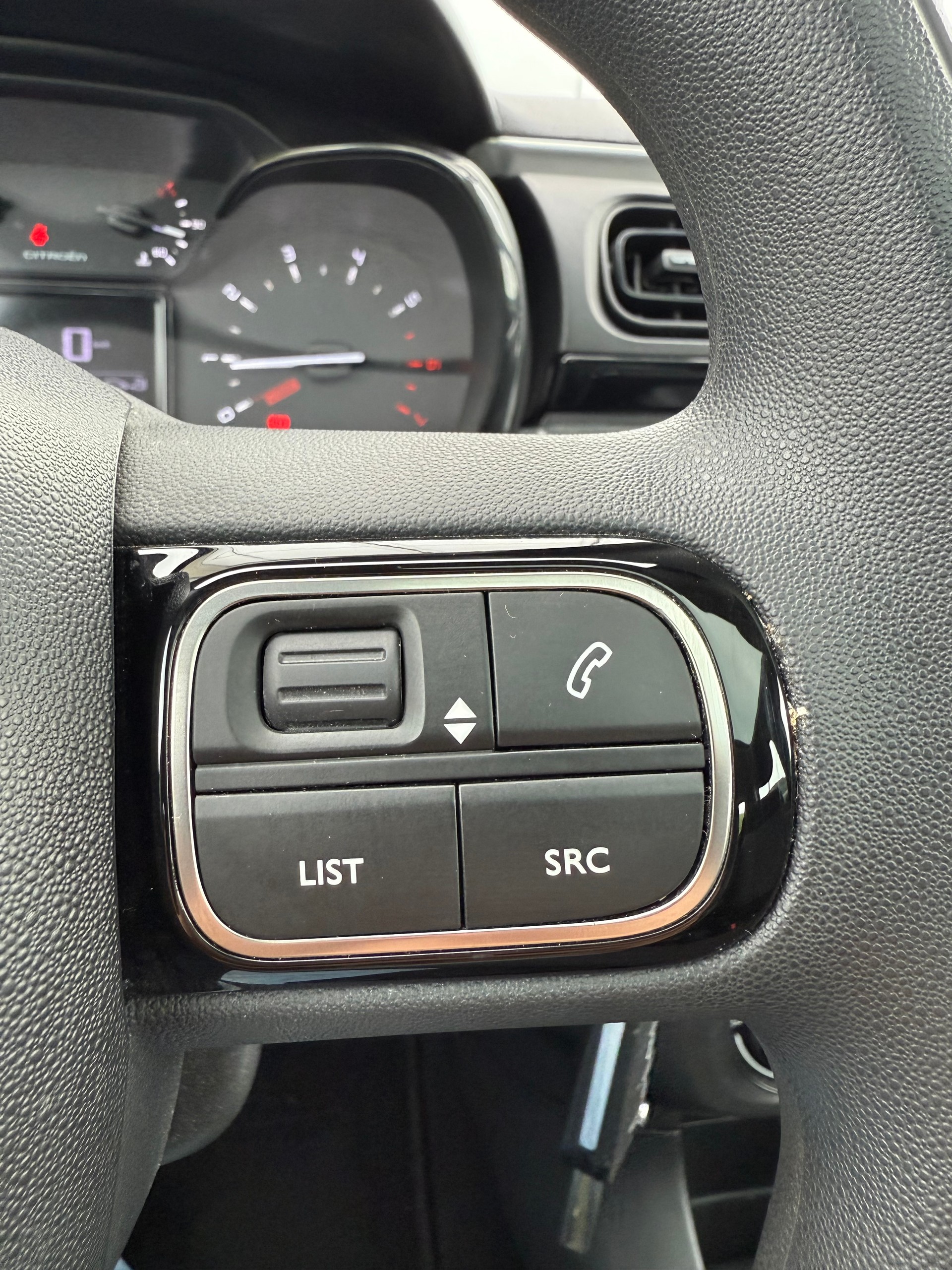 CITROEN C3 1.2i PureTech Feel-image-10
