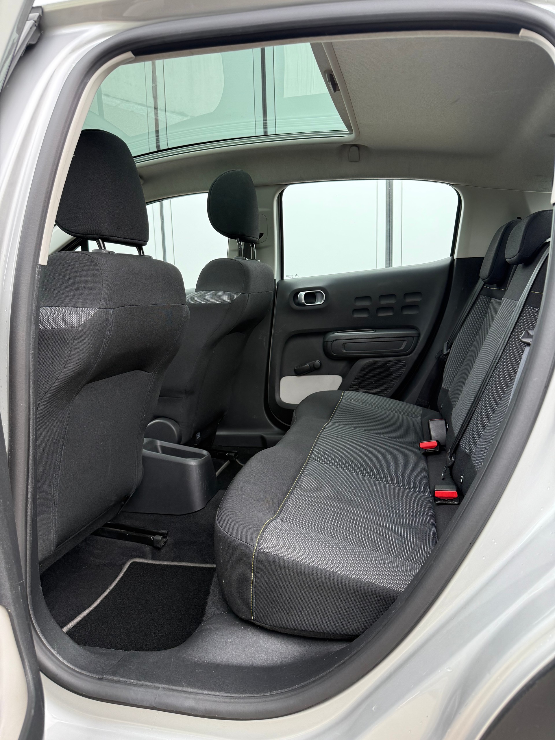 CITROEN C3 1.2i PureTech Feel-image-13