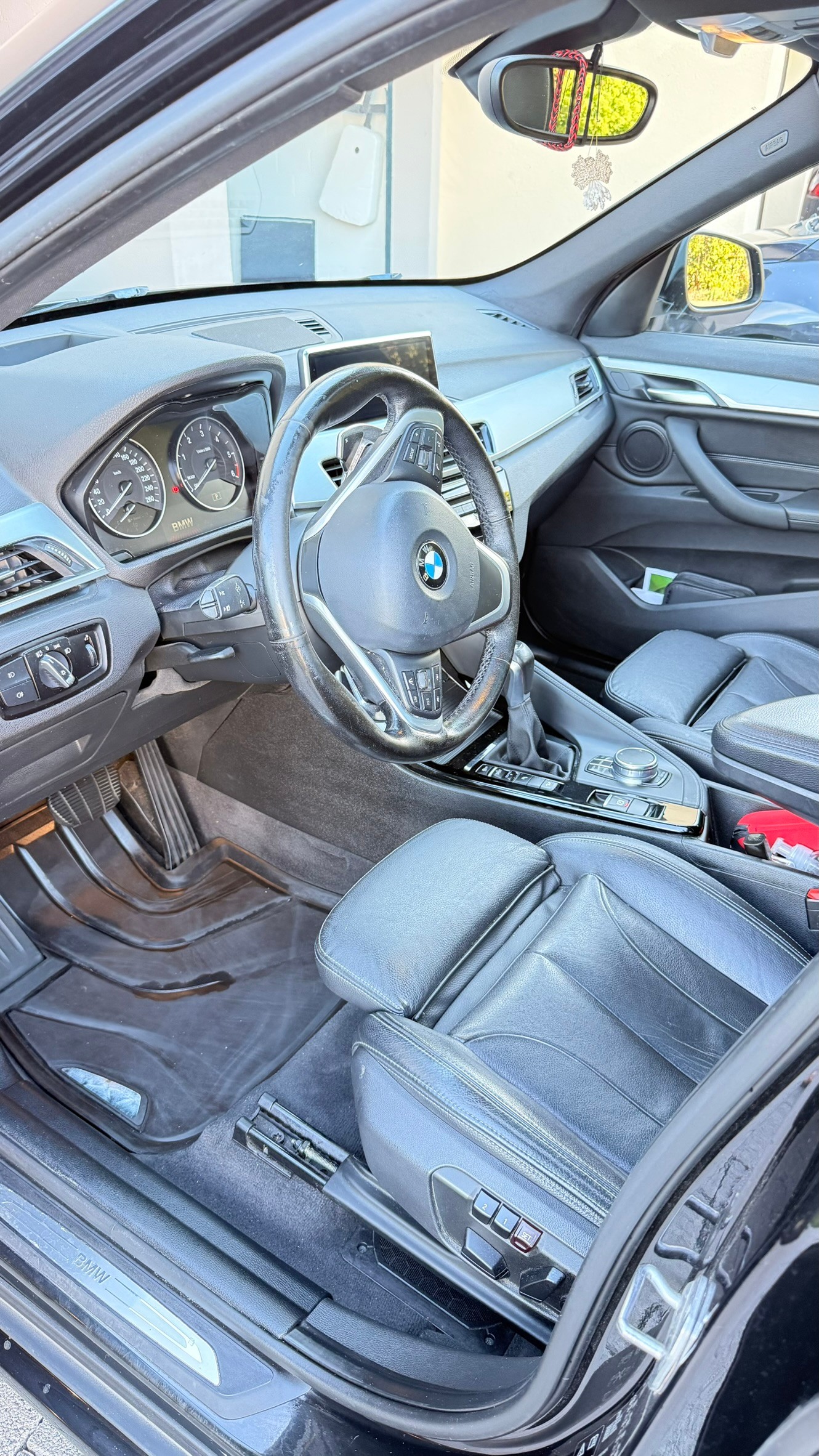 BMW 25d xDrive-image-5