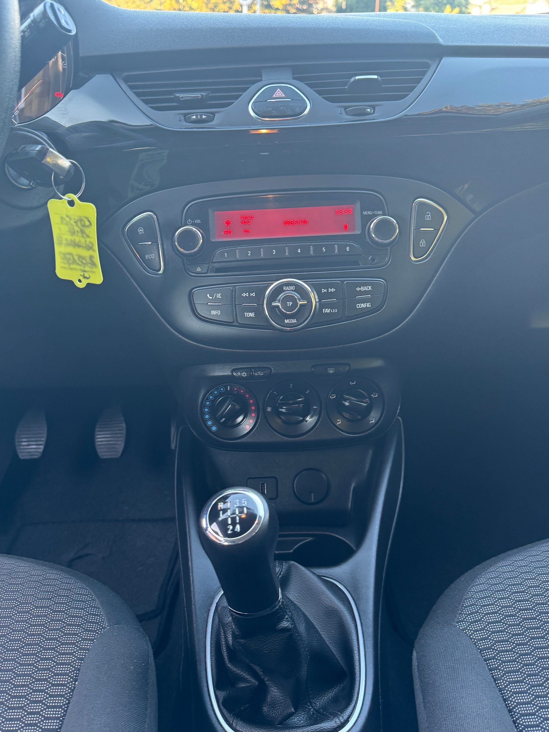 OPEL Corsa 1.4 TP Enjoy-image-14