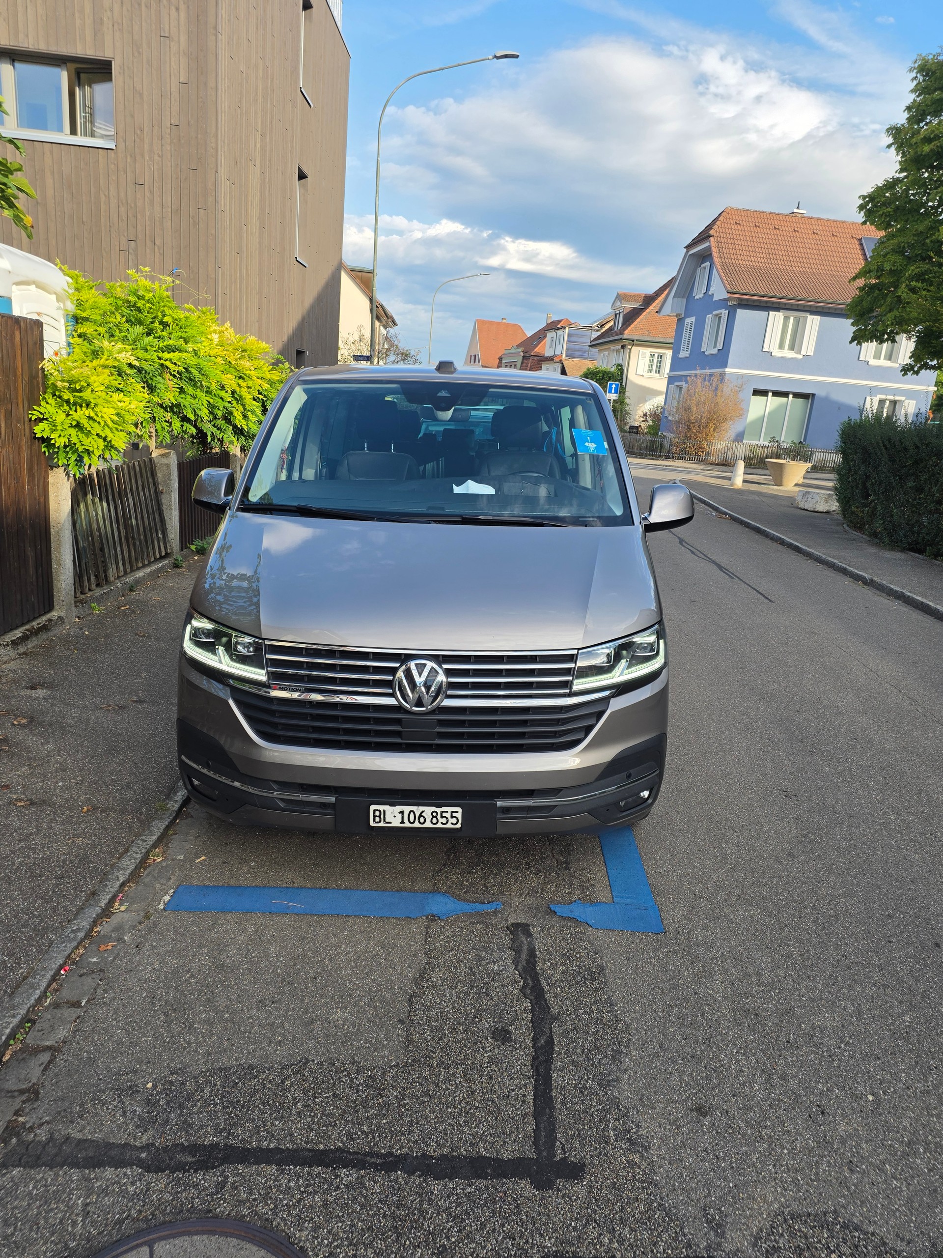 VW 2.0 TDI 204 Highline Liberty DSG 4m-image-2