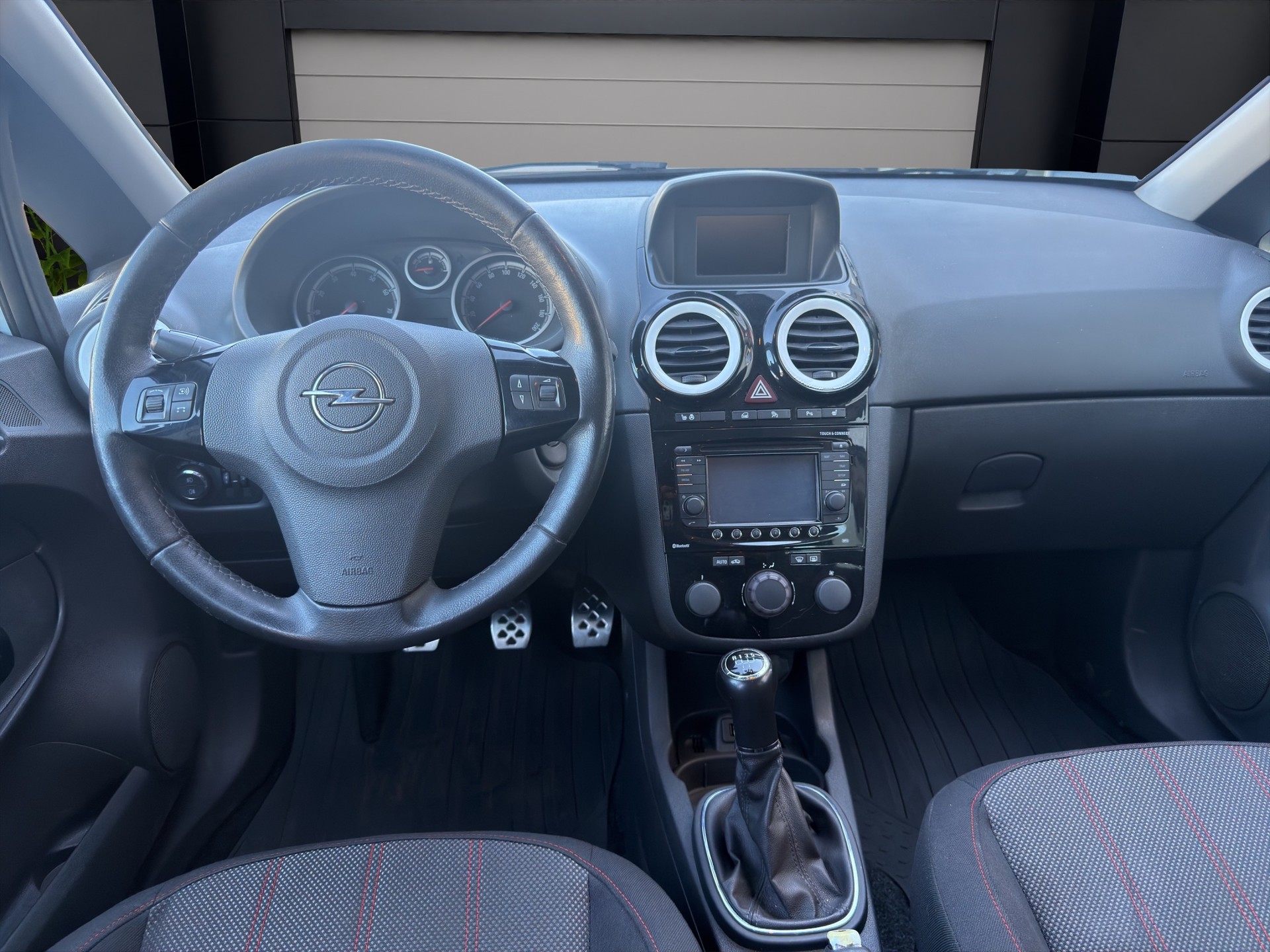 OPEL Corsa 1.4 TP Color Edition-image-8