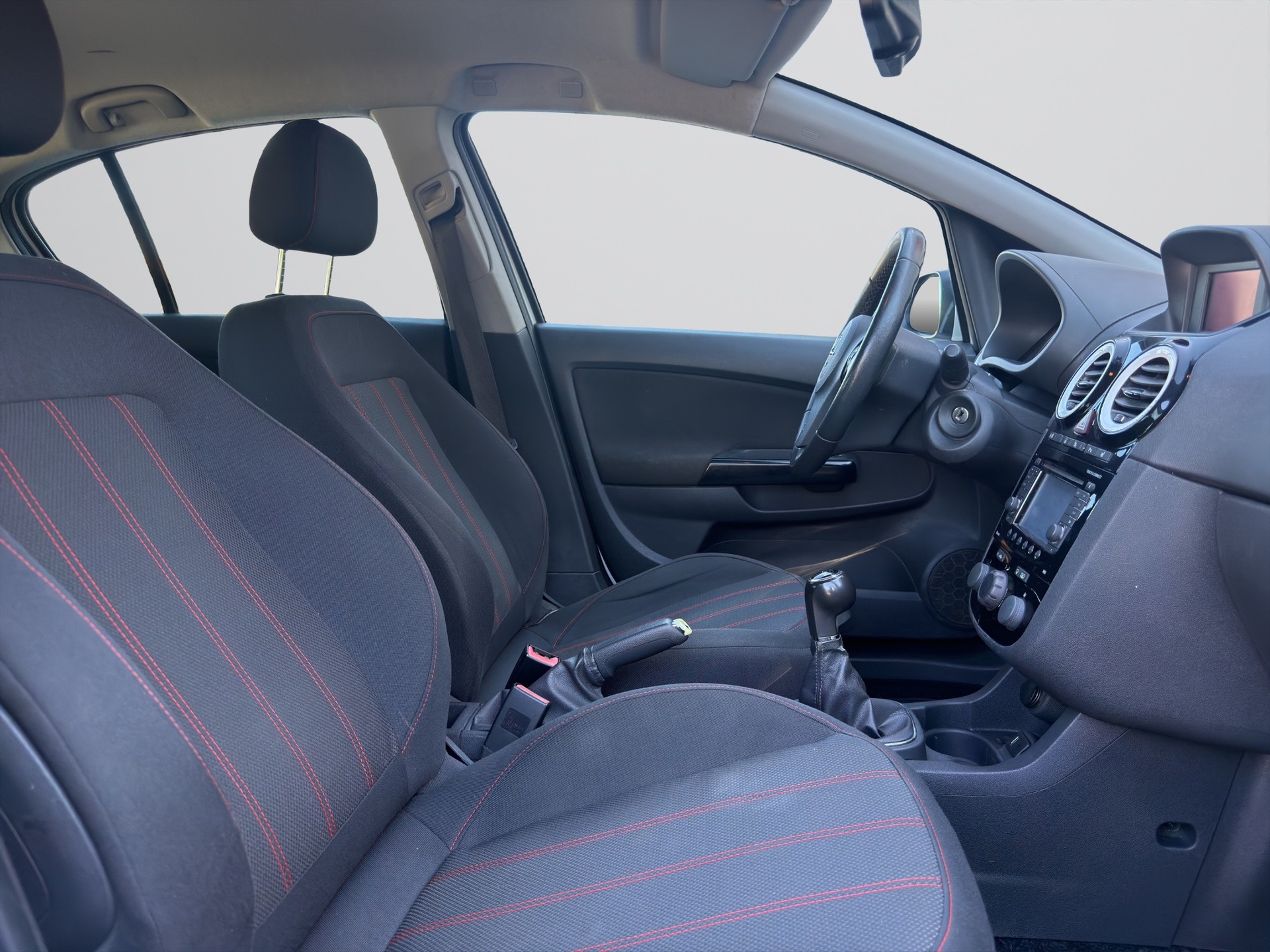 OPEL Corsa 1.4 TP Color Edition-image-14