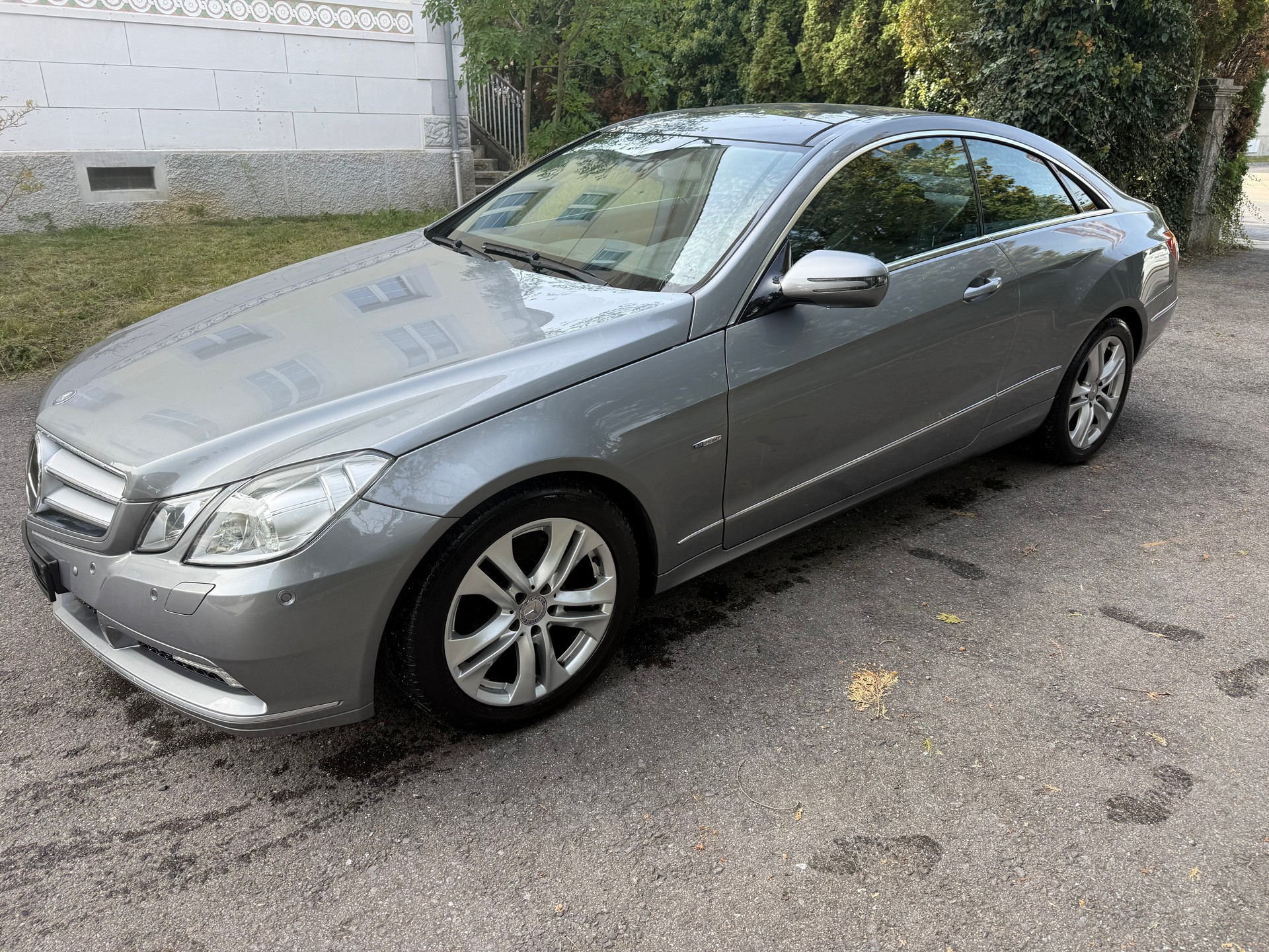 MERCEDES-BENZ E 350 CGI BlueEfficiency 7G-Tronic-image-2