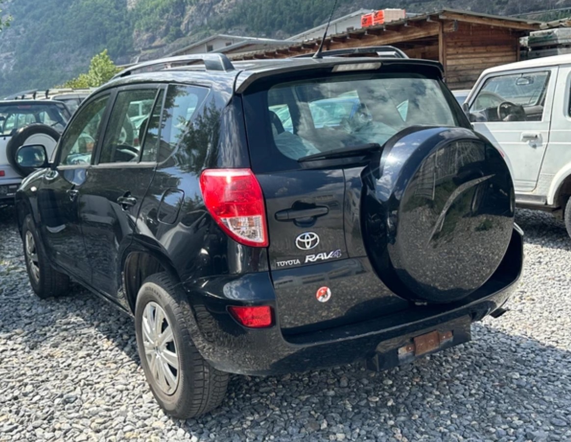 TOYOTA RAV-4 2.0 16V Linea Sol-image-12