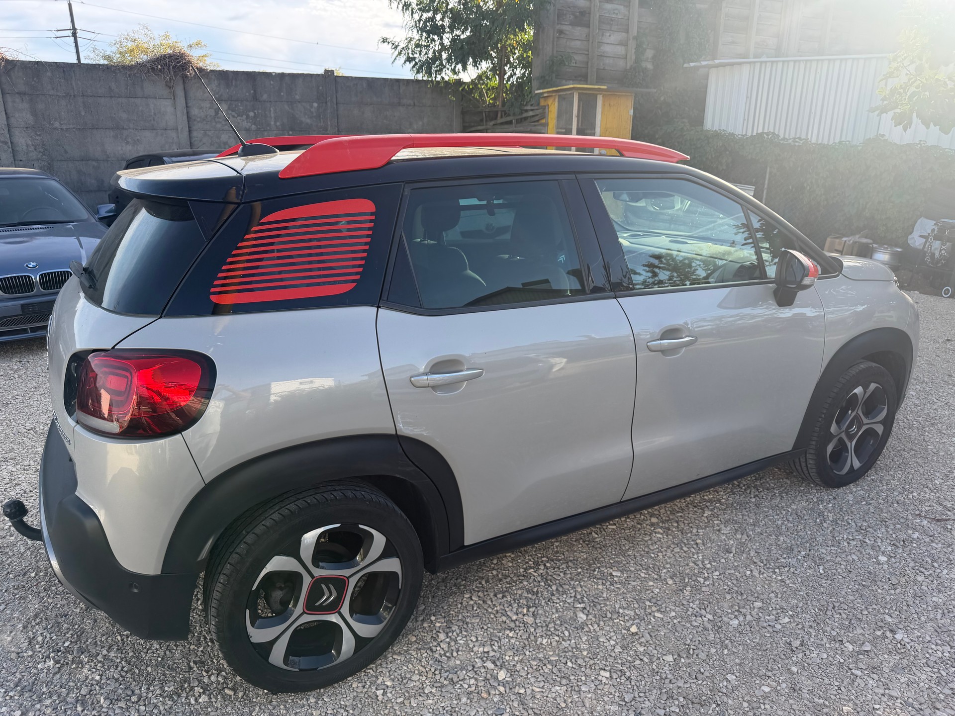 CITROEN C3 Aircross 1.2i PureTech Shine EAT-image-2