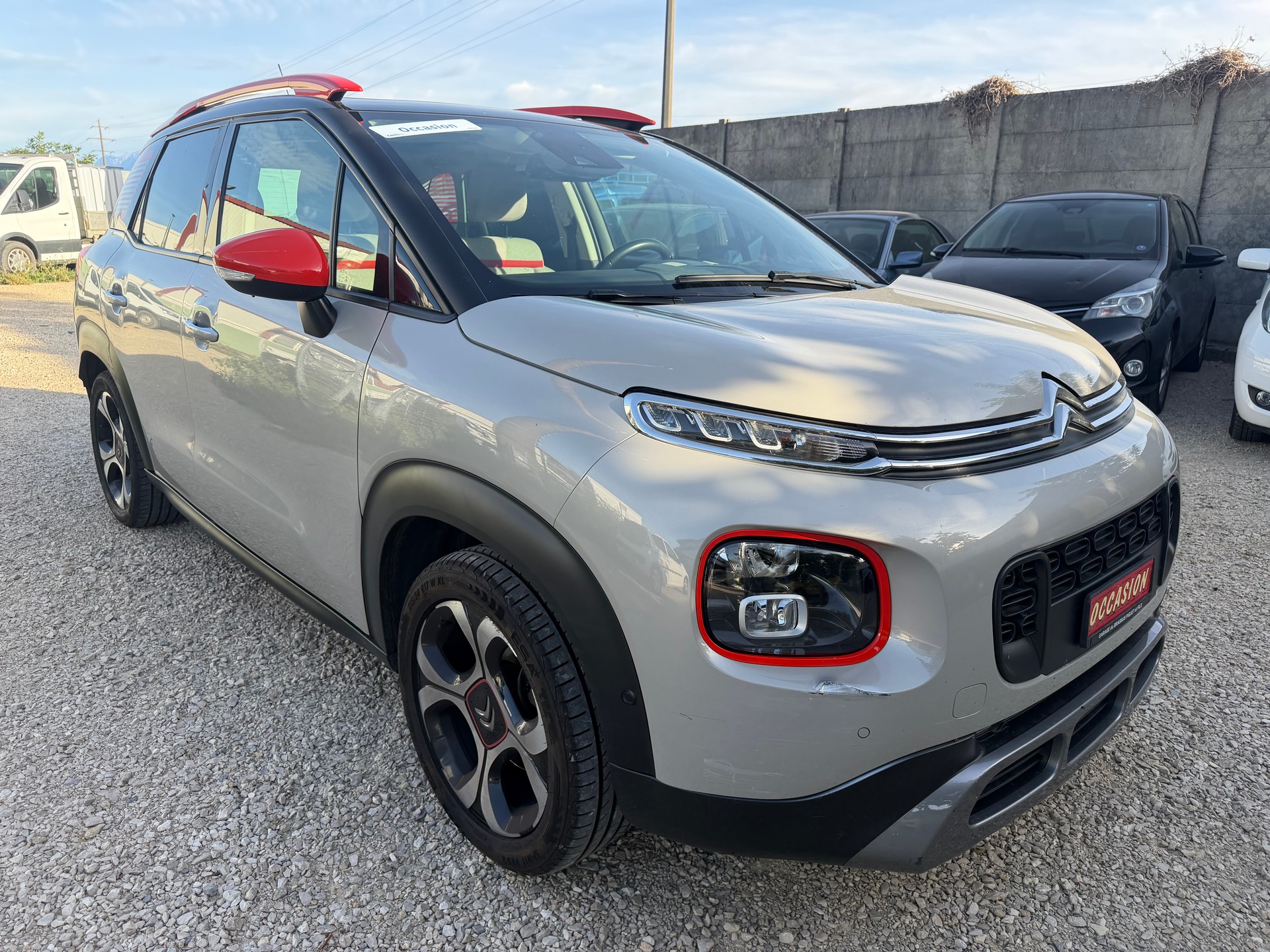 CITROEN C3 Aircross 1.2i PureTech Shine EAT-image-1