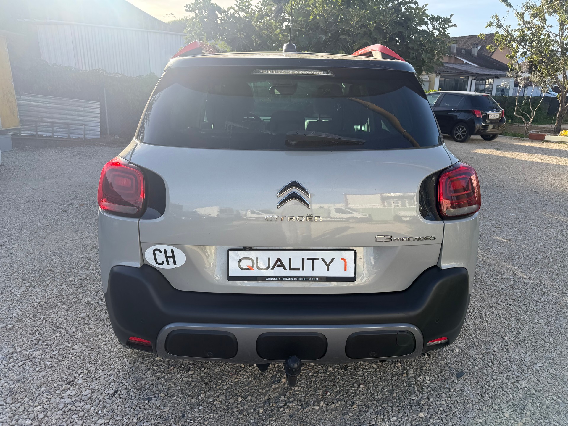 CITROEN C3 Aircross 1.2i PureTech Shine EAT-image-3