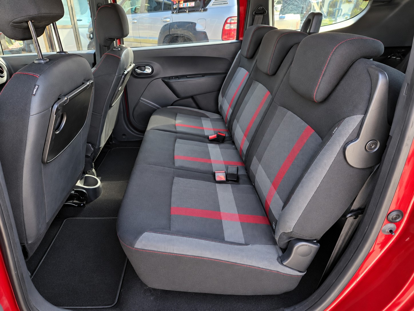 DACIA Lodgy 1.5dCi Stepway 7PL-image-12