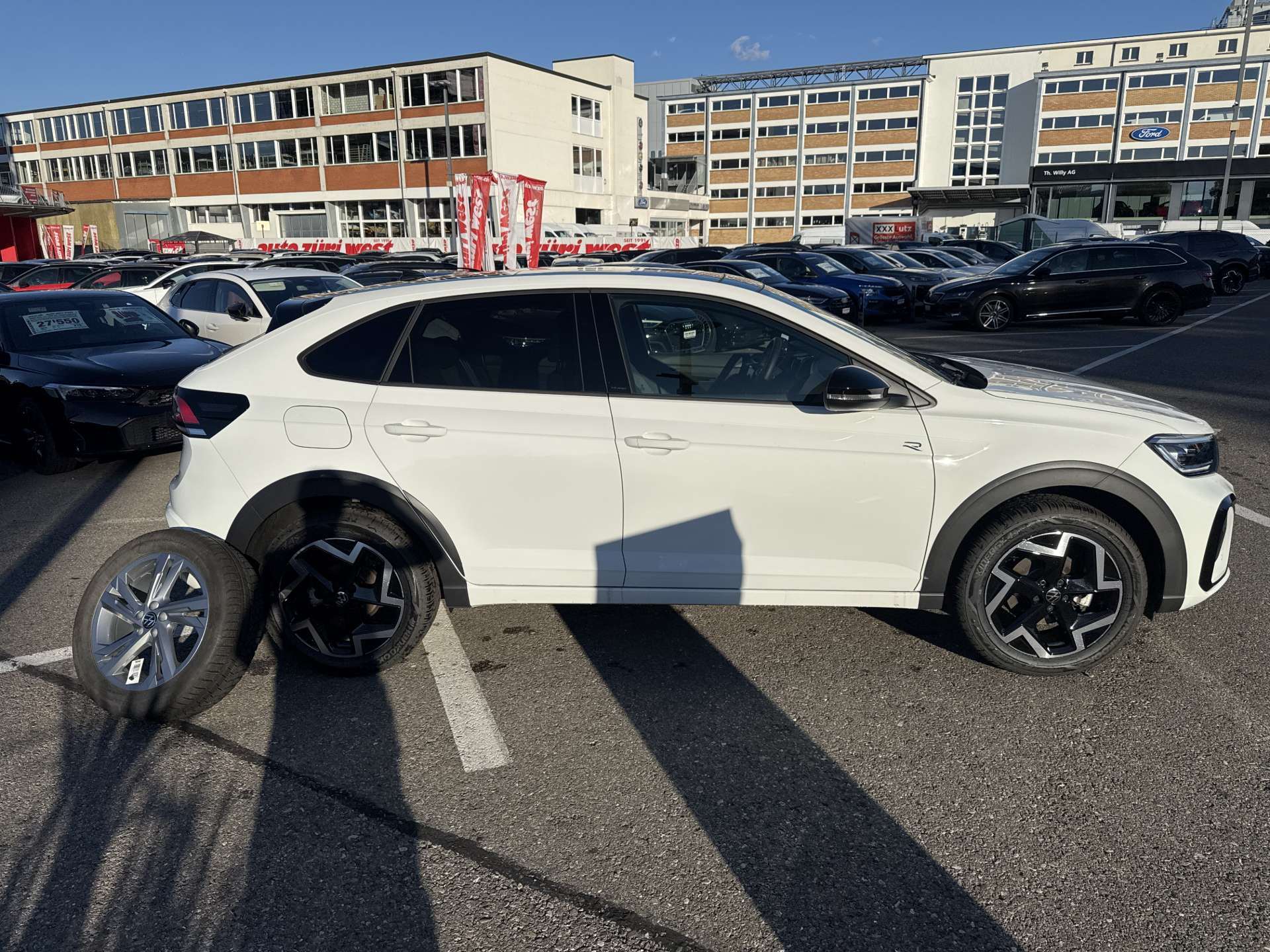 VW Taigo 1.5 TSi R-Line DSG-Automat-image-10