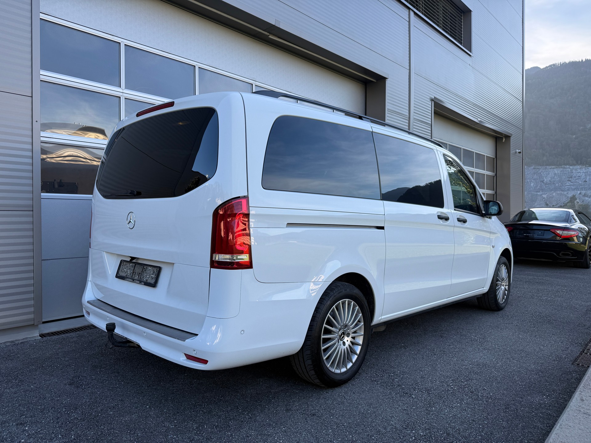 MERCEDES-BENZ Vito 116 CDI Lang Select Tourer 4Matic 9G-Tronic-image-2