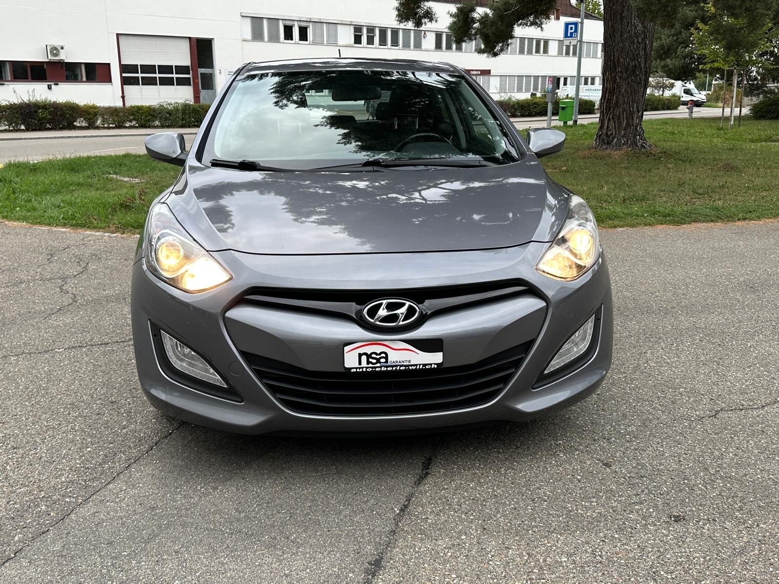 Car photo