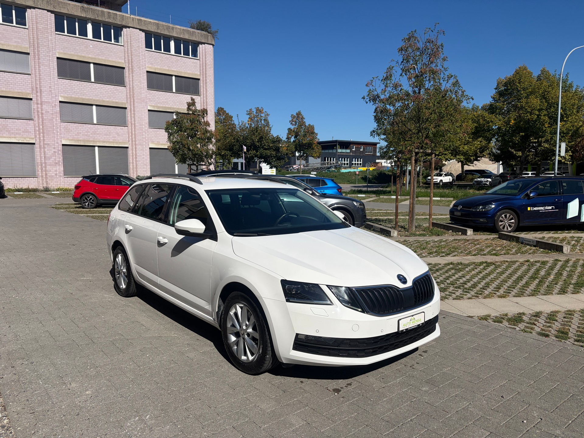 SKODA Octavia Combi 2.0 TDI Ambition 4x4-image-2