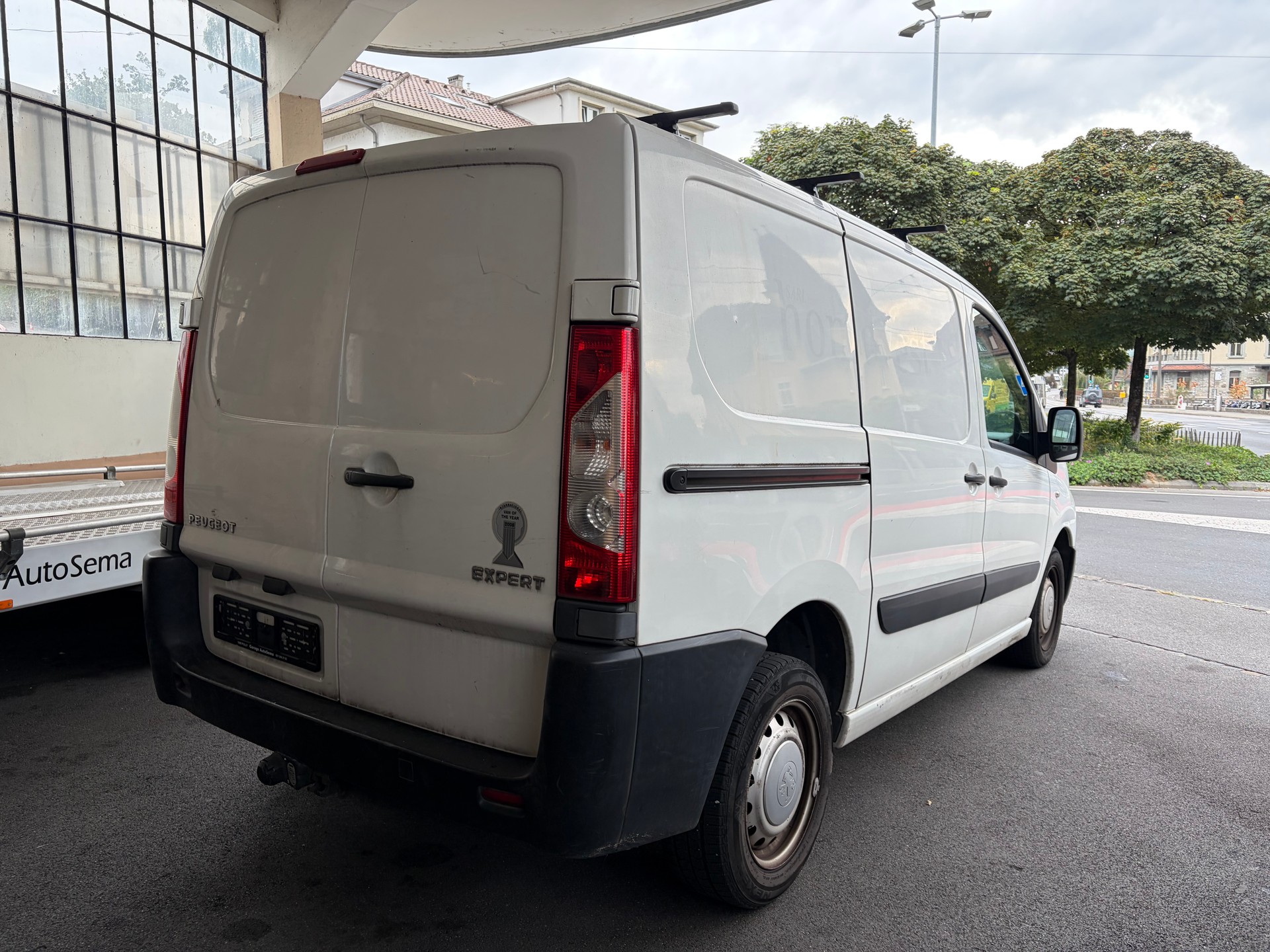 PEUGEOT Expert 2.0 HDi 227 L1H1-image-3