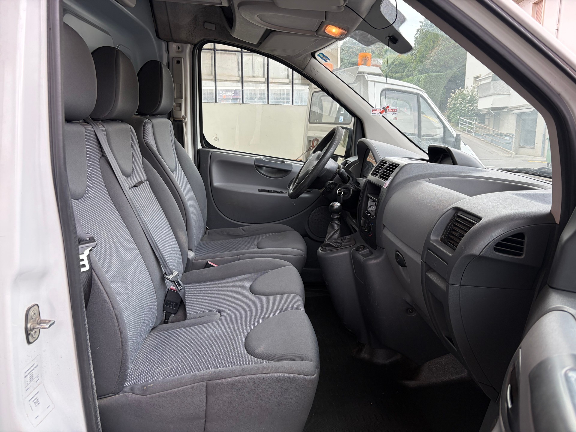 PEUGEOT Expert 2.0 HDi 227 L1H1-image-8