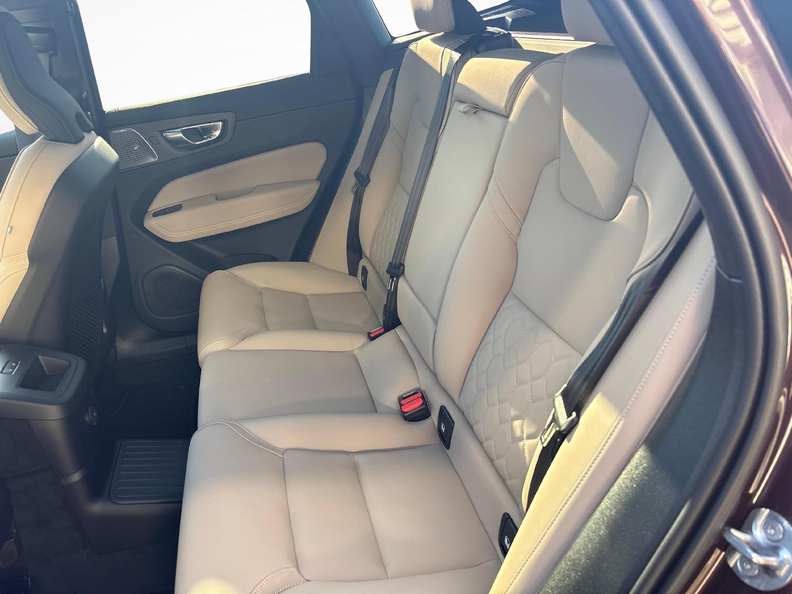 VOLVO XC60 2.0 T6 TE Ultra Dark eAWD-image-10