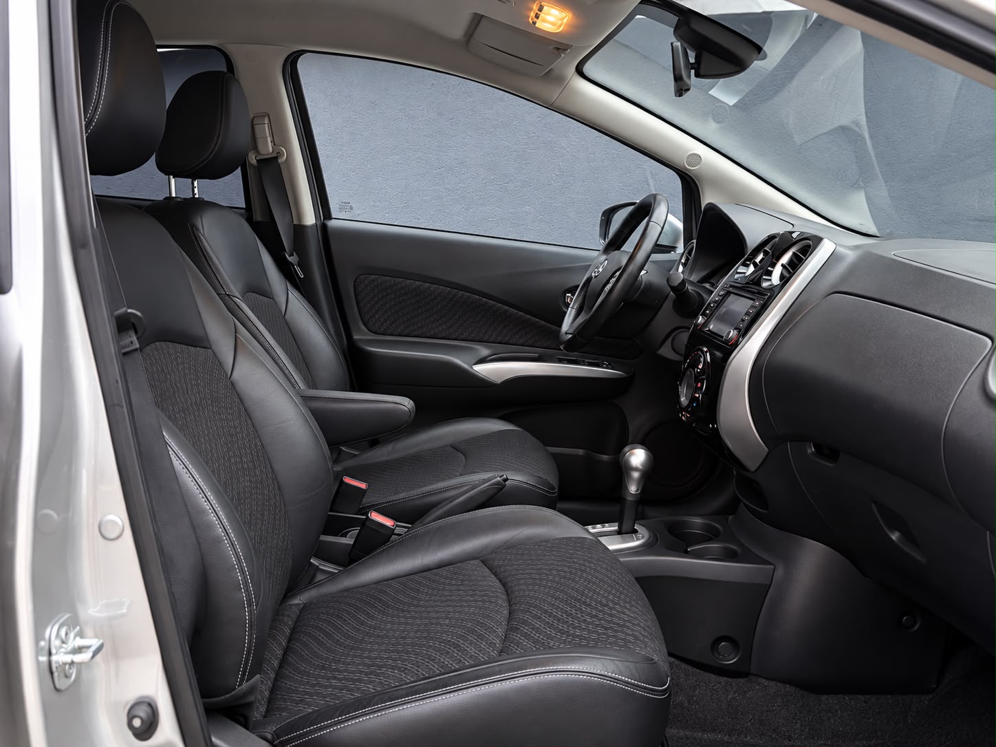 NISSAN Note 1.2 DIG-S tekna CVT-image-9