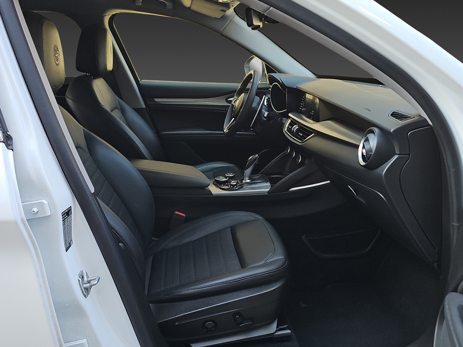 ALFA ROMEO Stelvio 2.0 Super Q4 Automatic-image-17