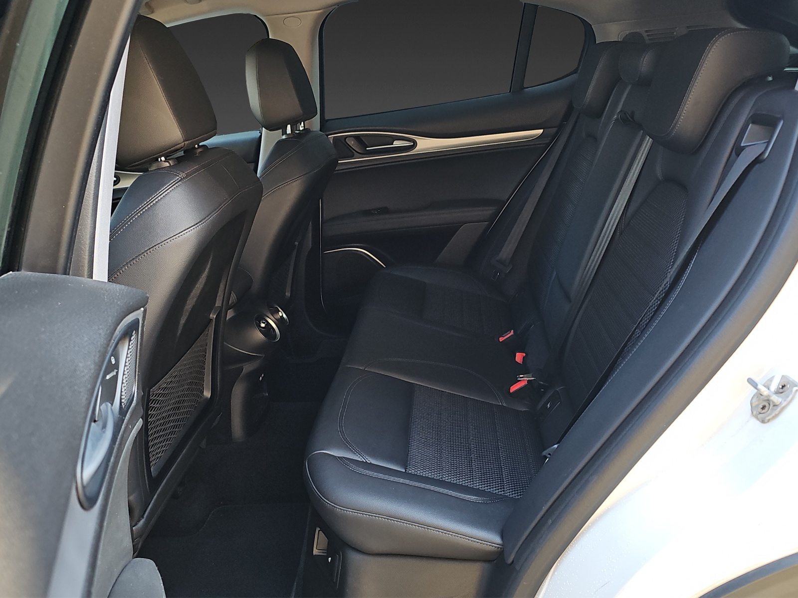 ALFA ROMEO Stelvio 2.0 Super Q4 Automatic-image-15