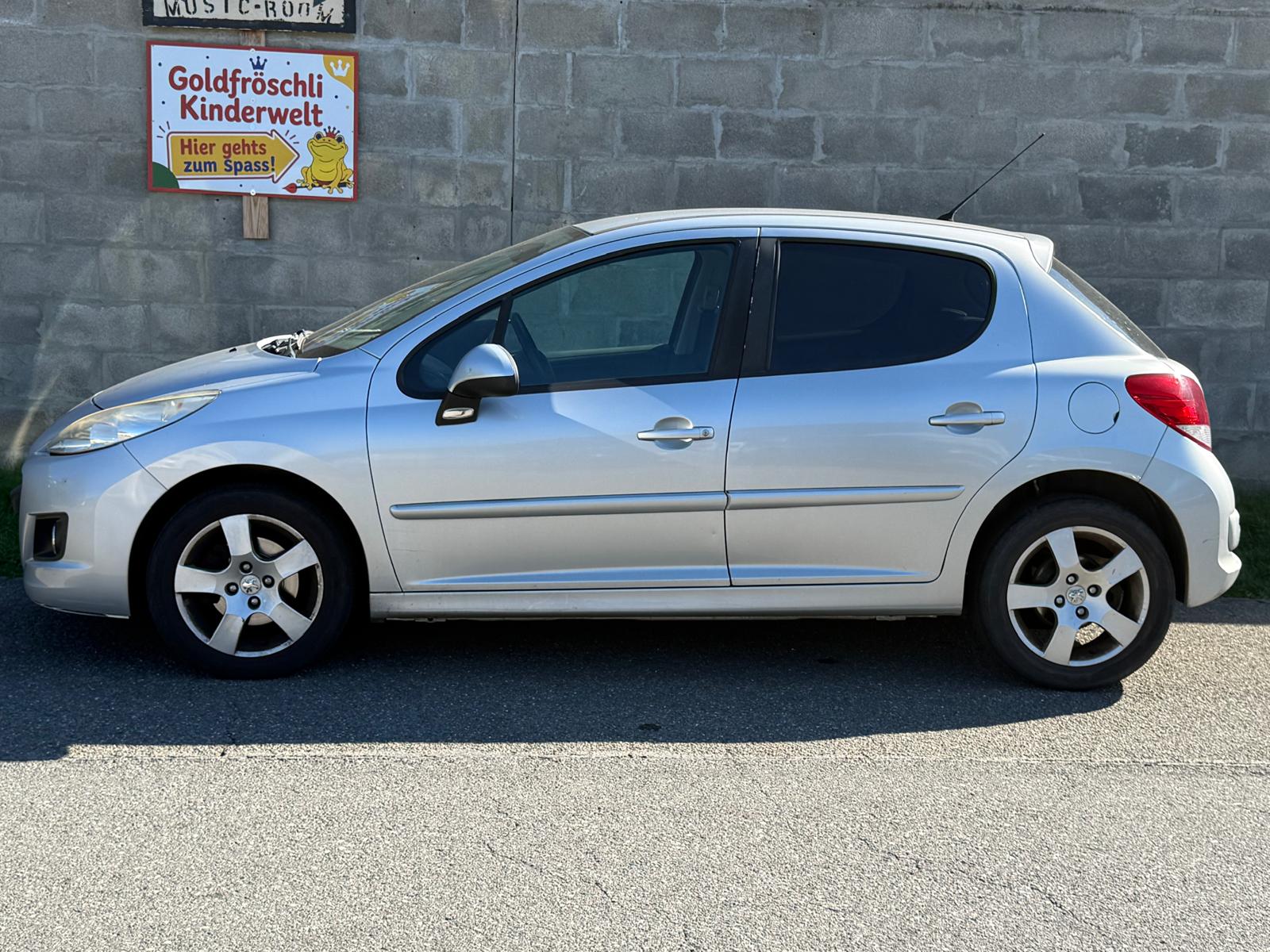 PEUGEOT 207 1.6 16V Allure-image-1