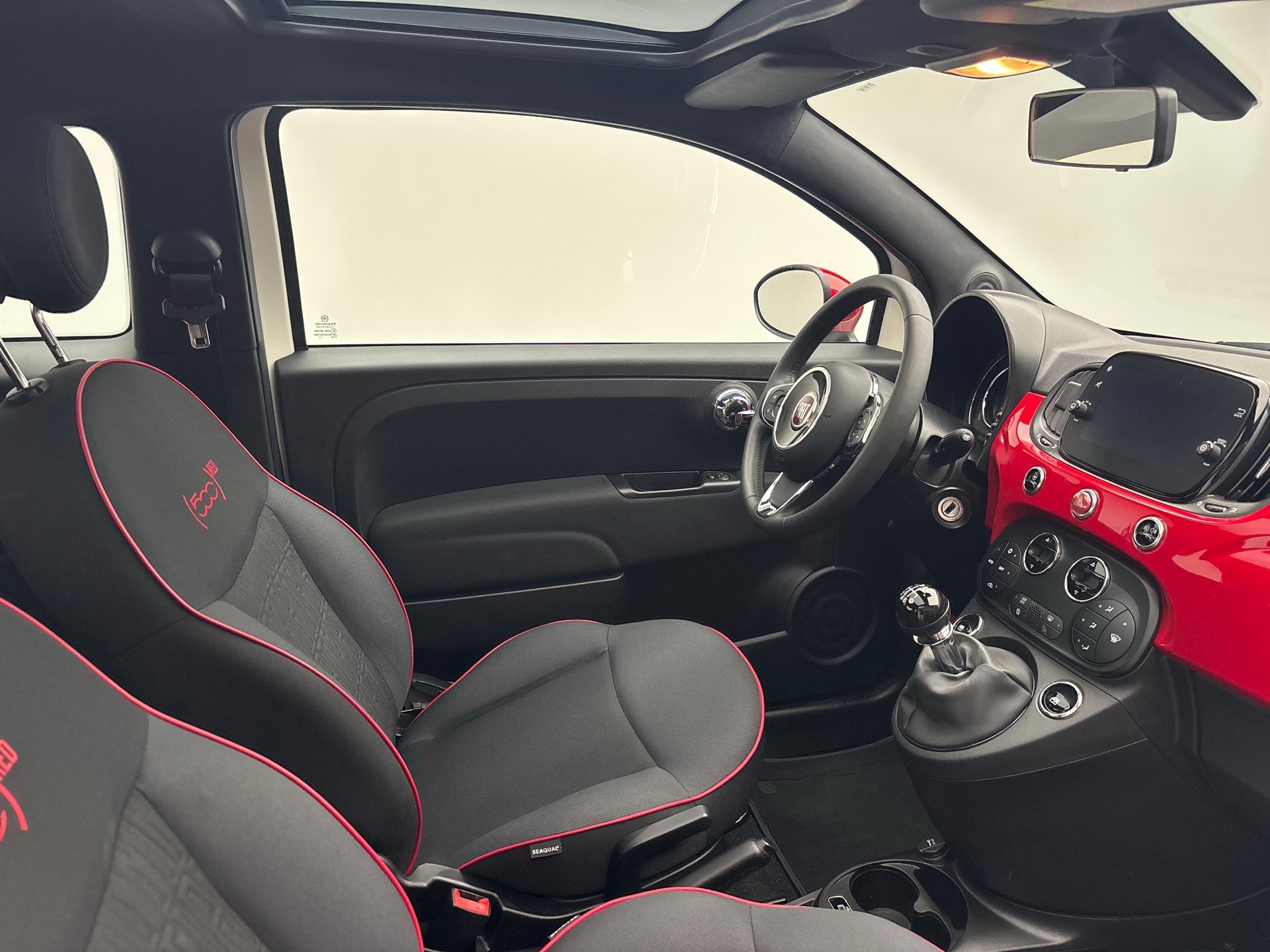 FIAT 500 1.0 Hybrid Swiss Edition-image-9