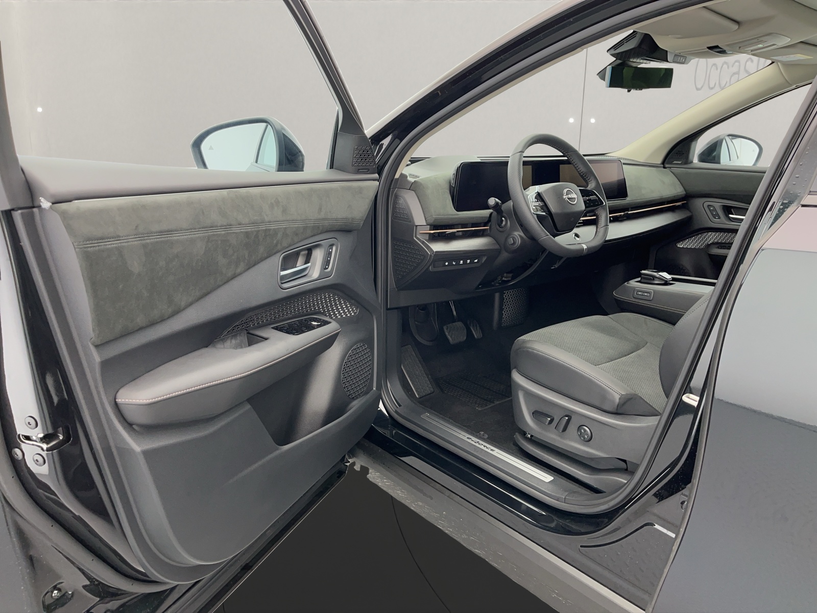 NISSAN Ariya Evolve e-4orce-image-6