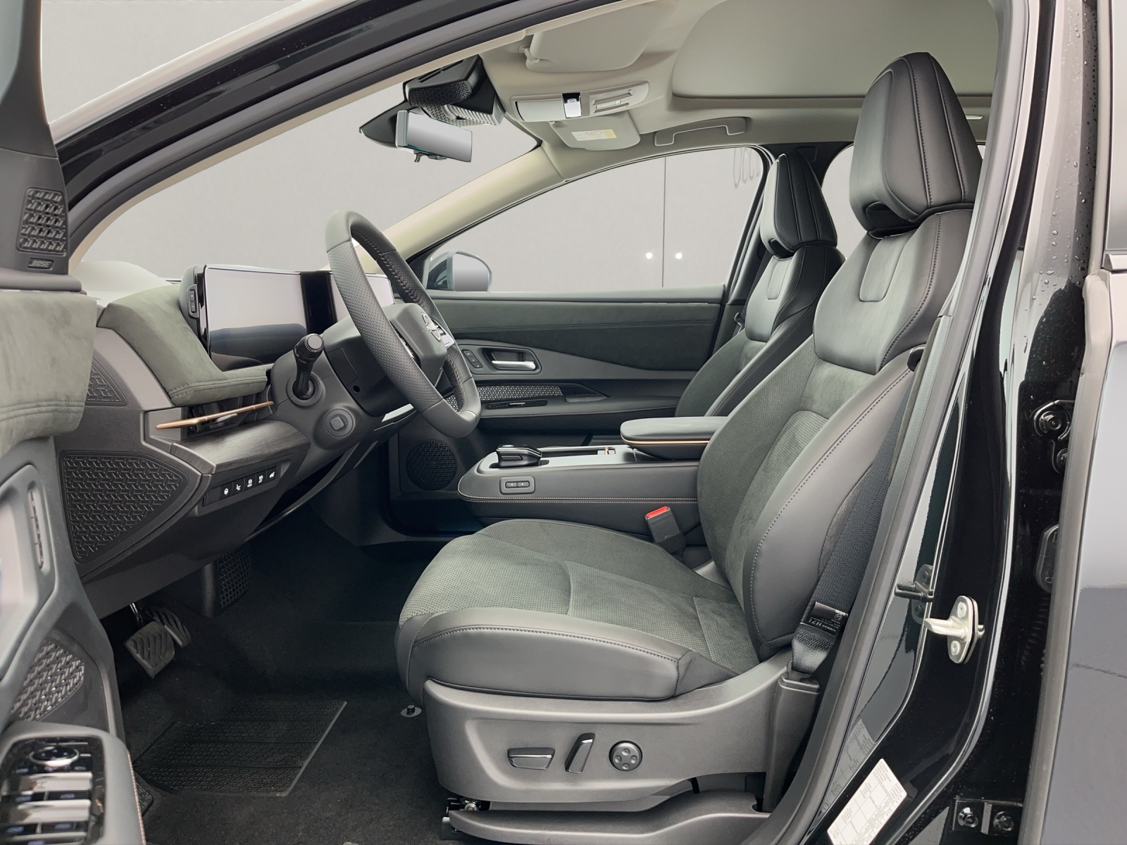 NISSAN Ariya Evolve e-4orce-image-7