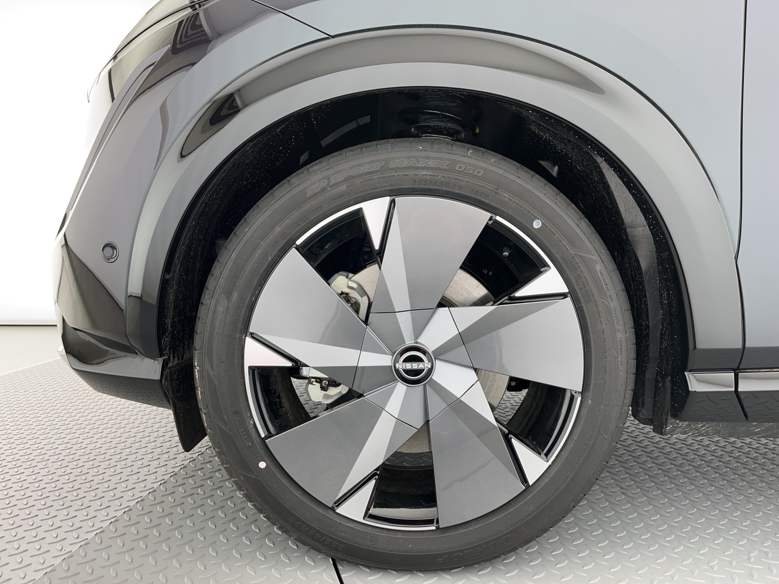 NISSAN Ariya Evolve e-4orce-image-5