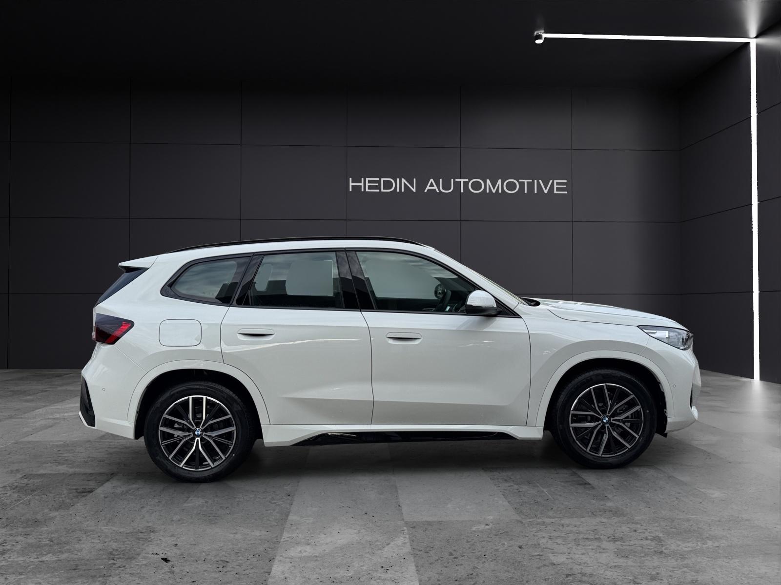 BMW iX1 xDrive30-image-4