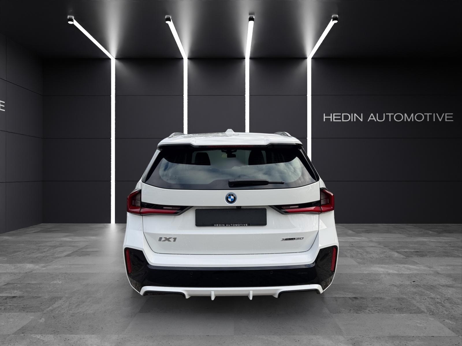 BMW iX1 xDrive30-image-21