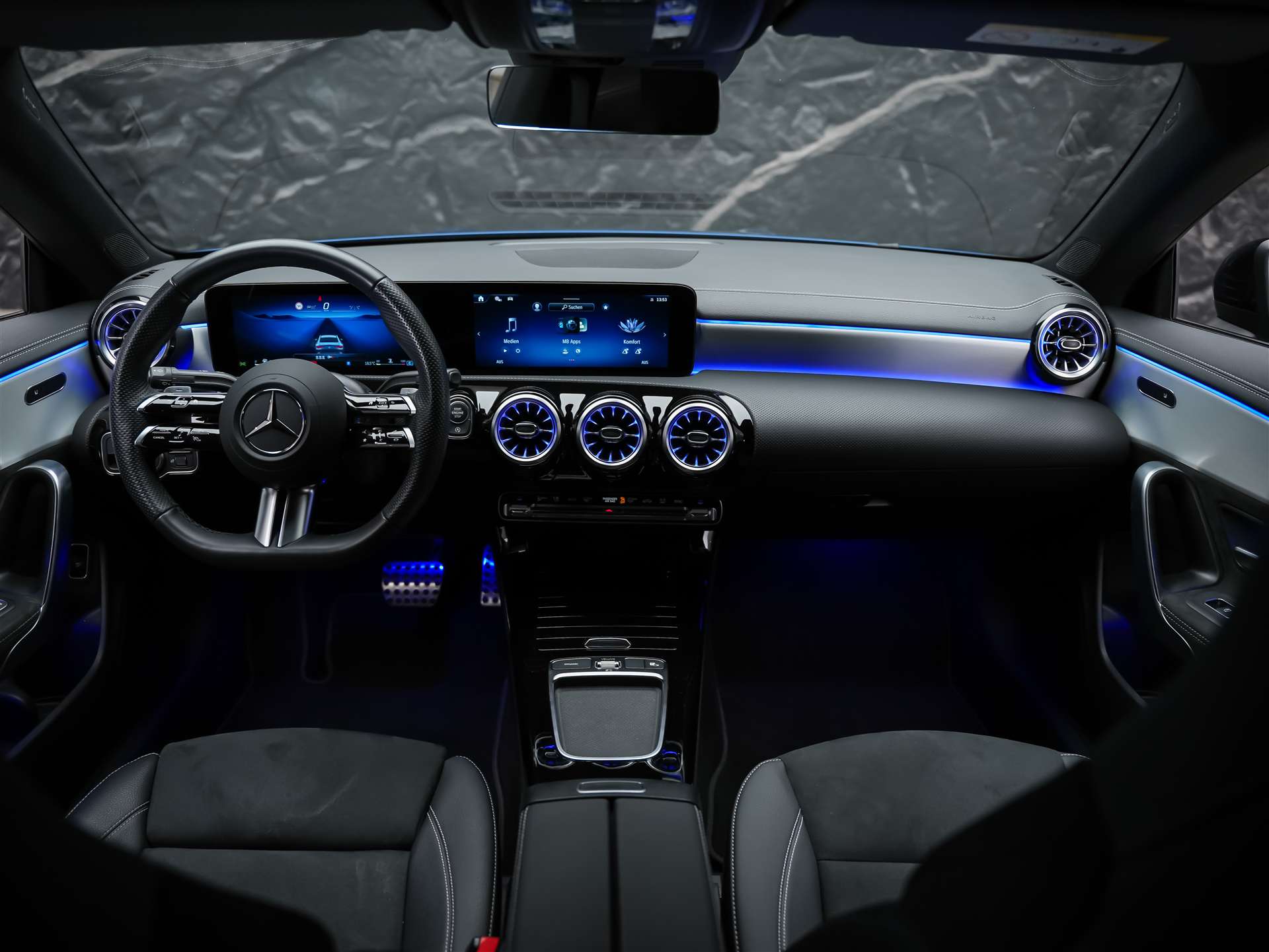 MERCEDES-BENZ CLA 200 d Coupe AMG Line Night Edition *Werksgarantie*Sitzheizung*-image-18