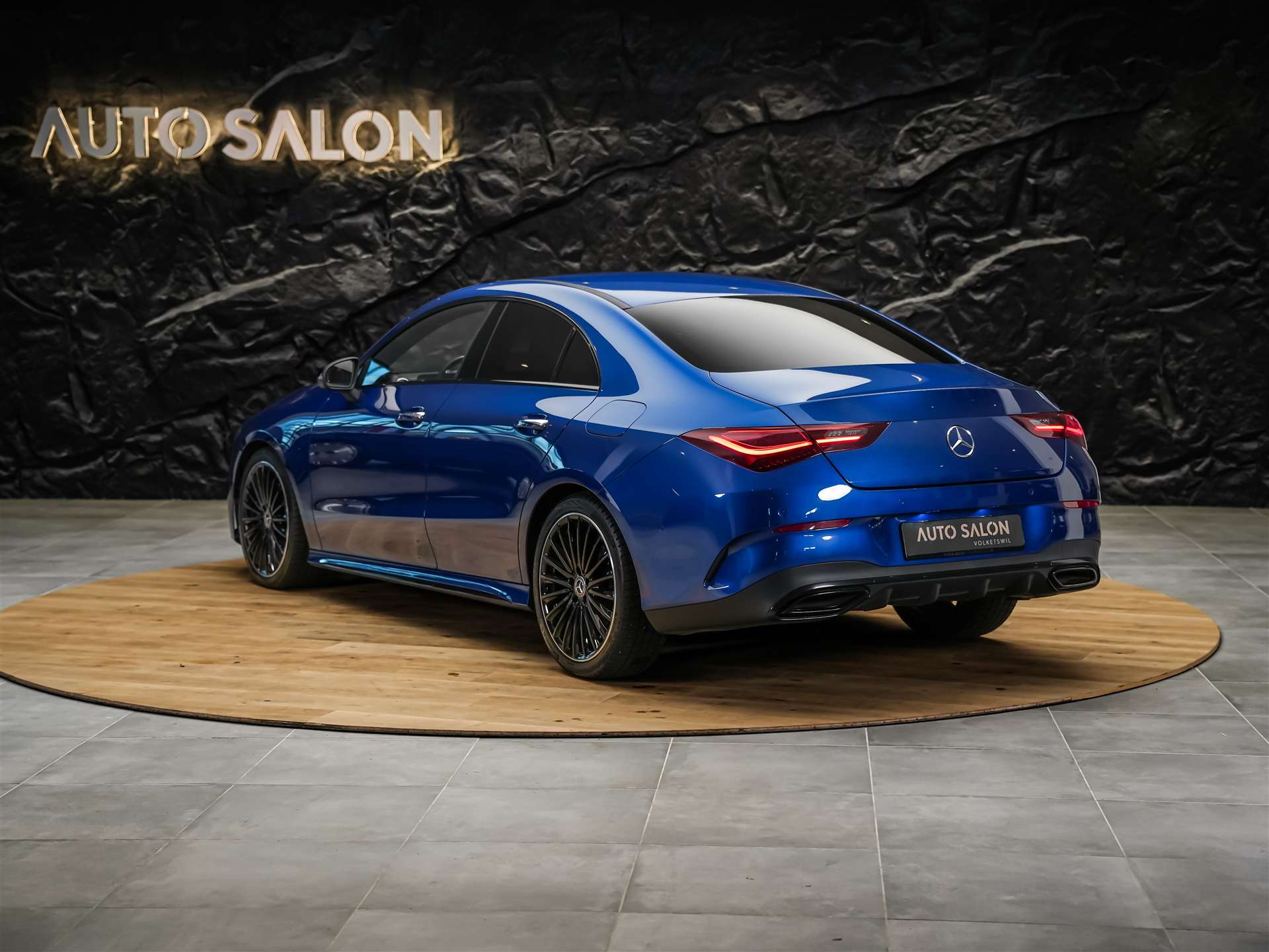 MERCEDES-BENZ CLA 200 d Coupe AMG Line Night Edition *Werksgarantie*Sitzheizung*-image-3