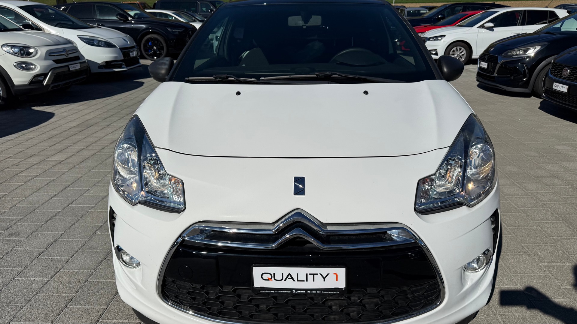 DS AUTOMOBILES DS3 1.4 VTi Chic-showroom-element-2
