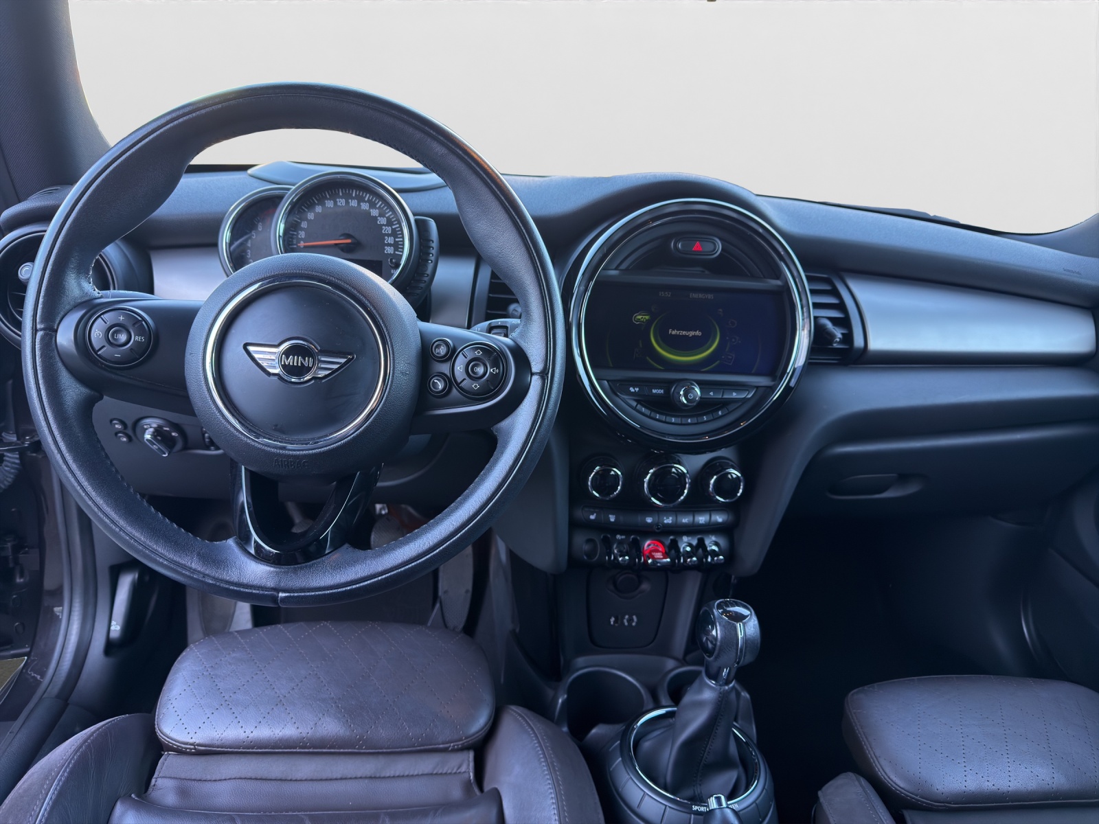MINI Cooper-image-10