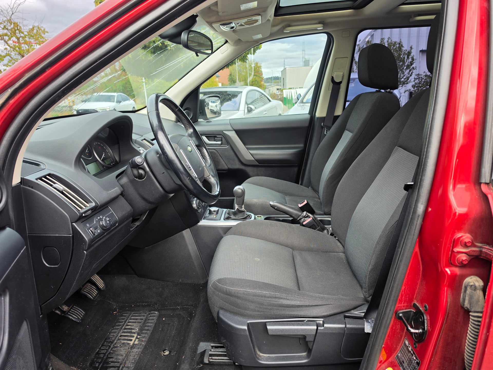 LAND ROVER Freelander 2.2 TD4 Newport-image-9