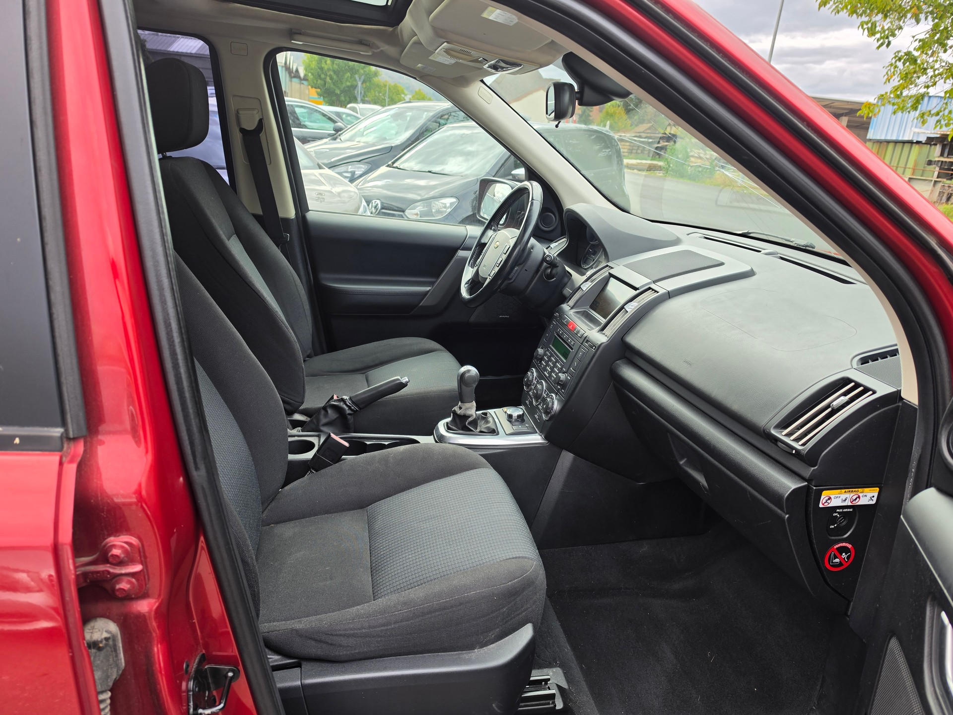 LAND ROVER Freelander 2.2 TD4 Newport-image-10