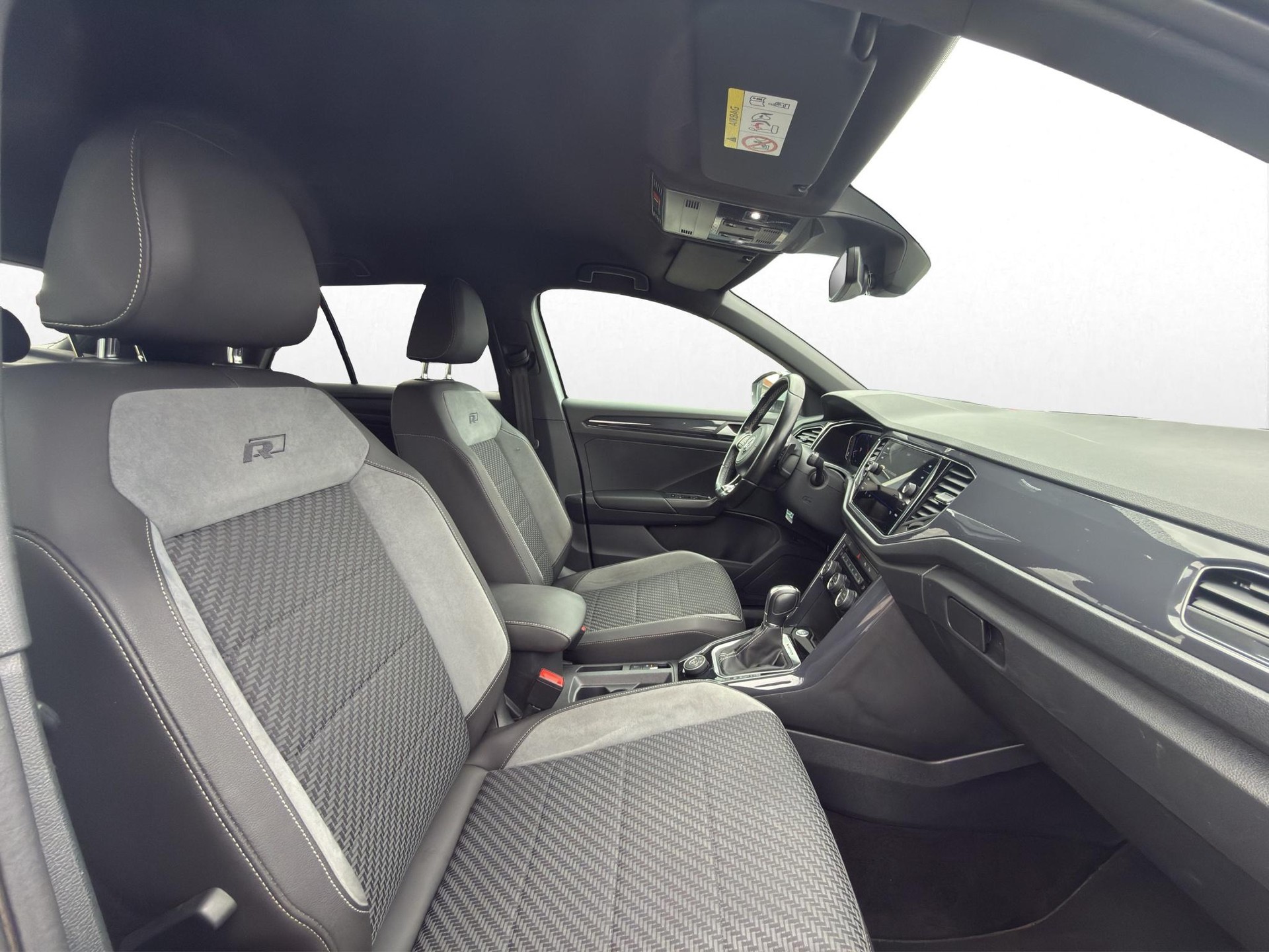 VW T-Roc 1.5 TSI Sport DSG 4motion * SOUNDSYSTEM BEATS * RÜCKFAHRKAMERA * PACK INFOTAINMENT *-image-16