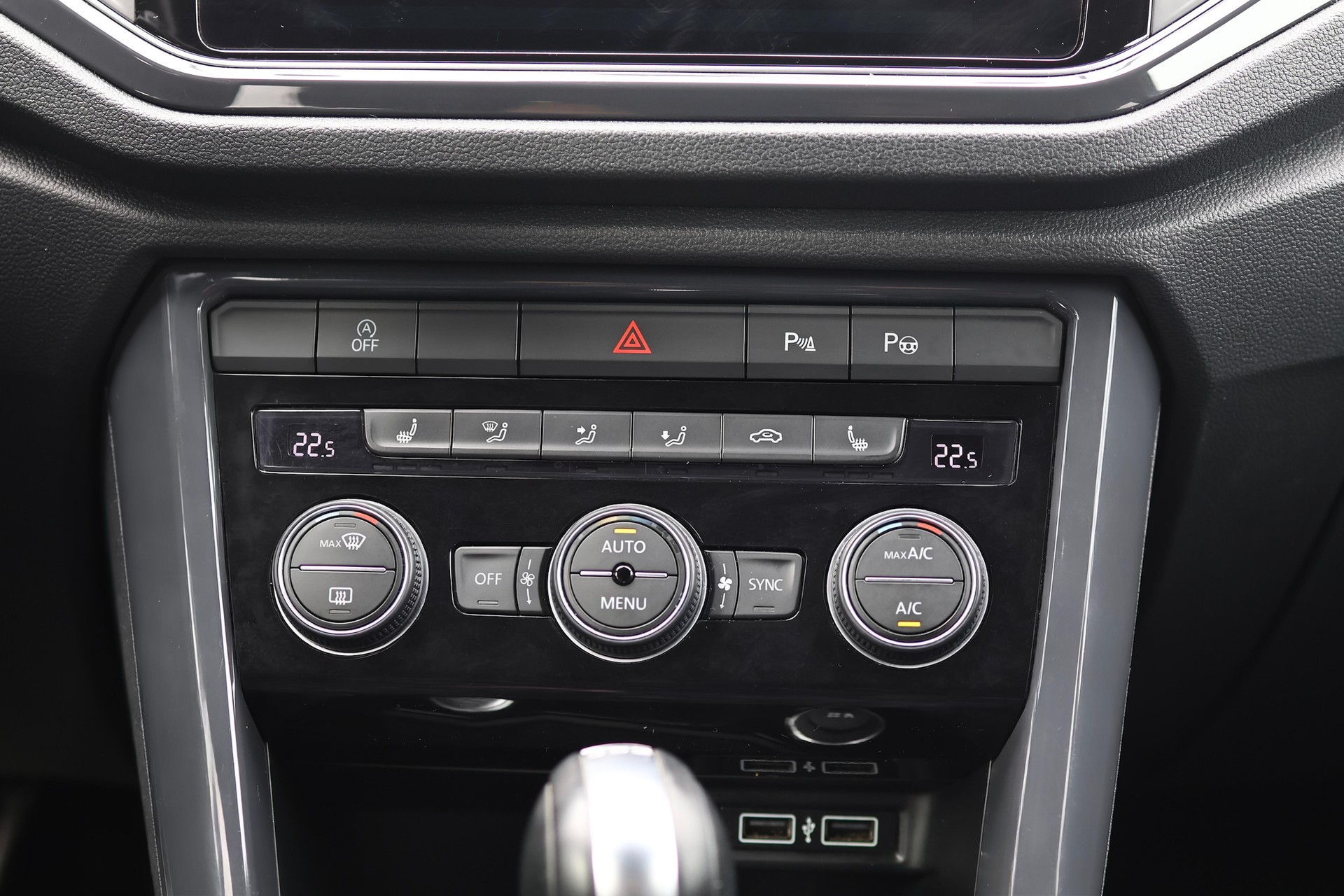 VW T-Roc 1.5 TSI Sport DSG 4motion * SOUNDSYSTEM BEATS * RÜCKFAHRKAMERA * PACK INFOTAINMENT *-image-24