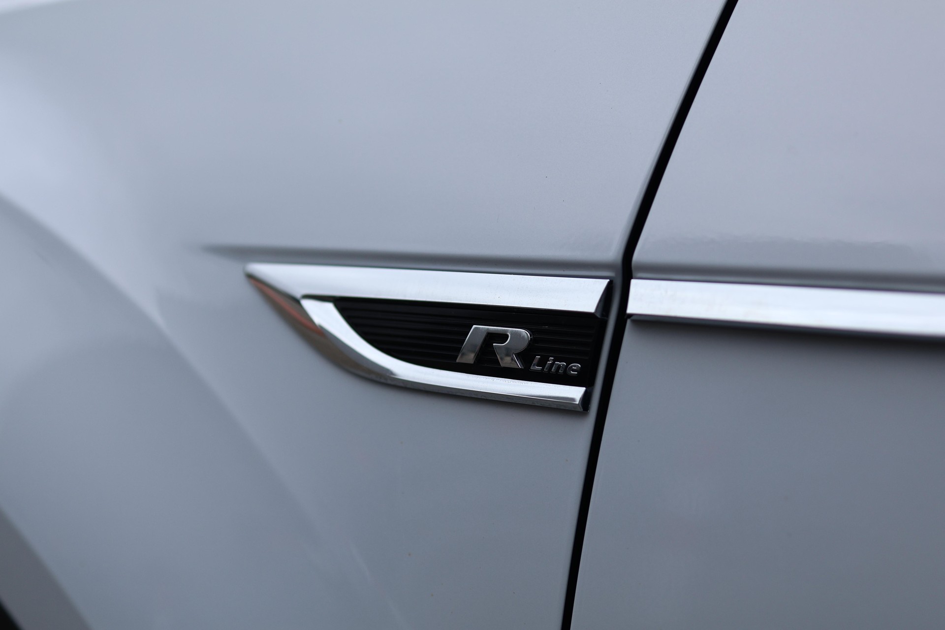 VW T-Roc 1.5 TSI Sport DSG 4motion * SOUNDSYSTEM BEATS * RÜCKFAHRKAMERA * PACK INFOTAINMENT *-image-2