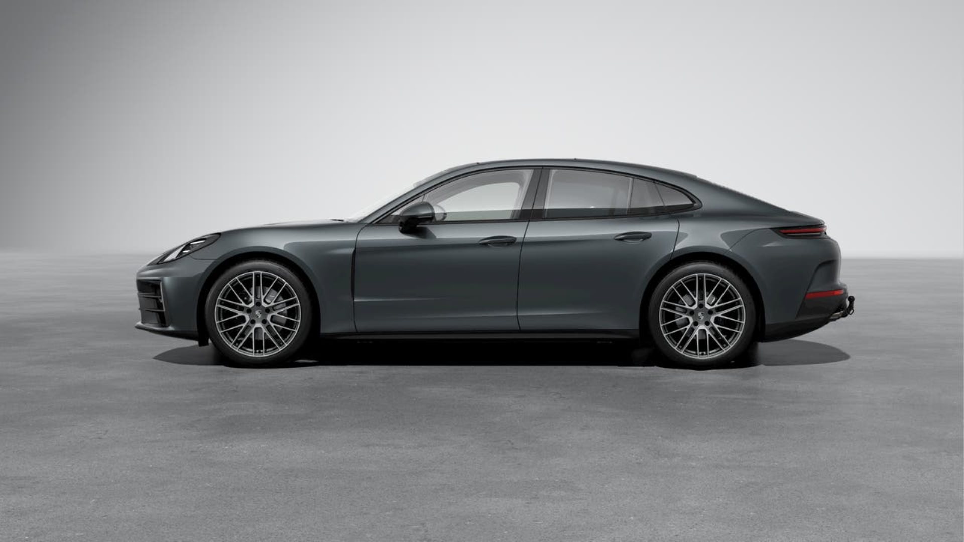 PORSCHE Panamera 4-image-1