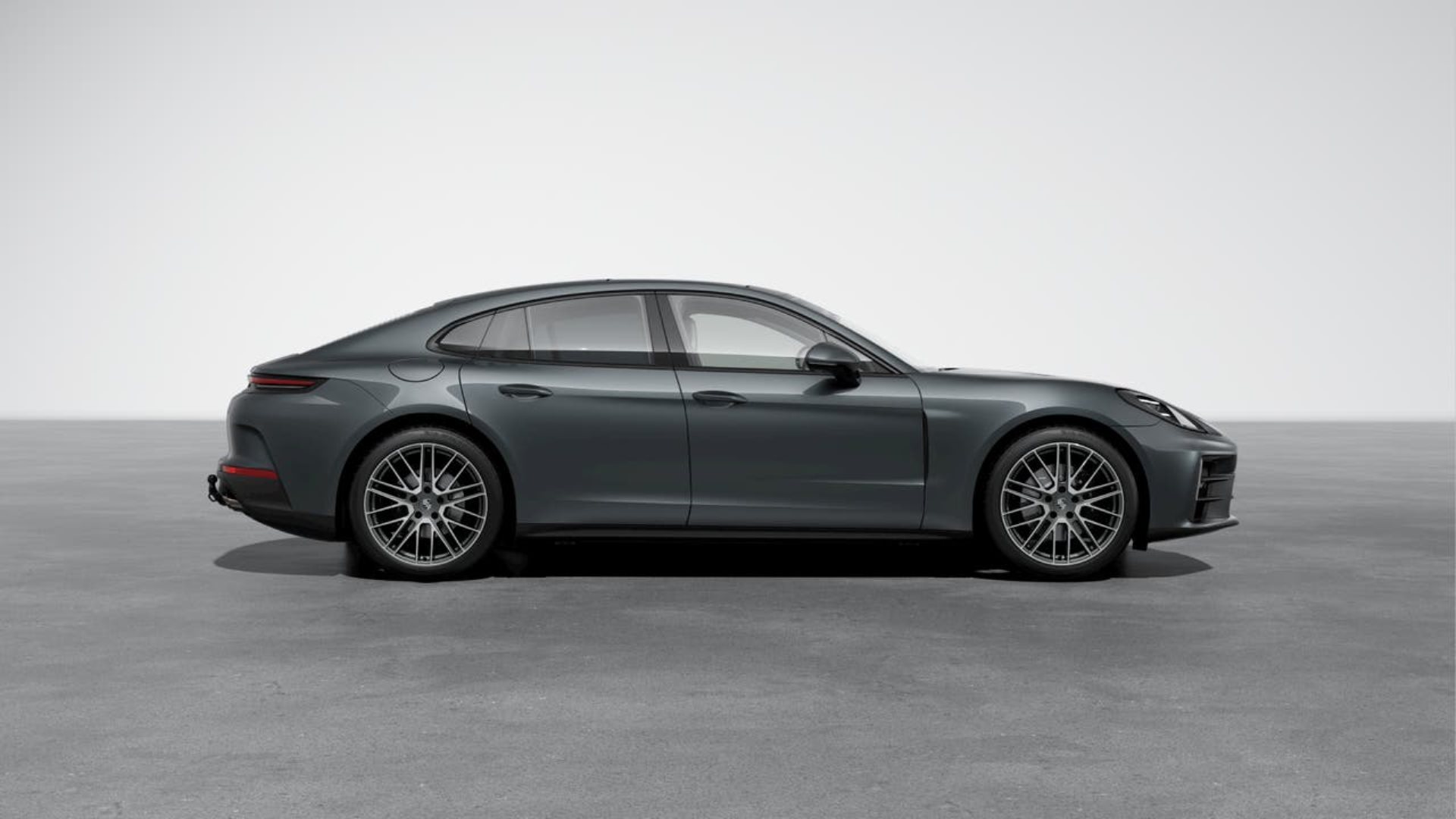 PORSCHE Panamera 4-image-4