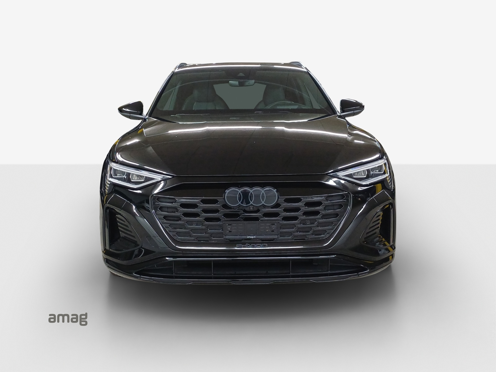 AUDI Q8 55 e-tron S line quattro-image-7