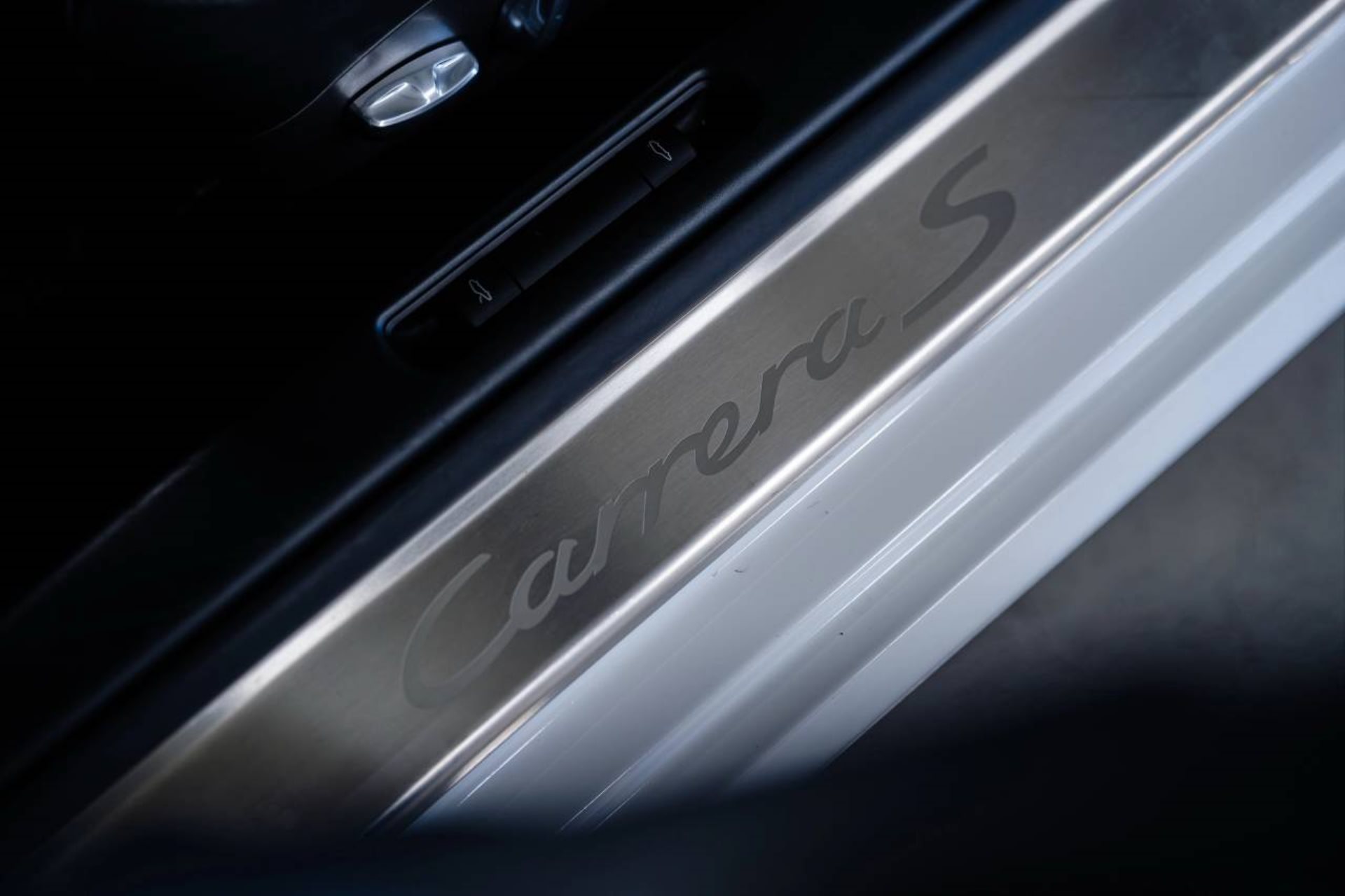 PORSCHE 911 Carrera S Cabriolet-image-22