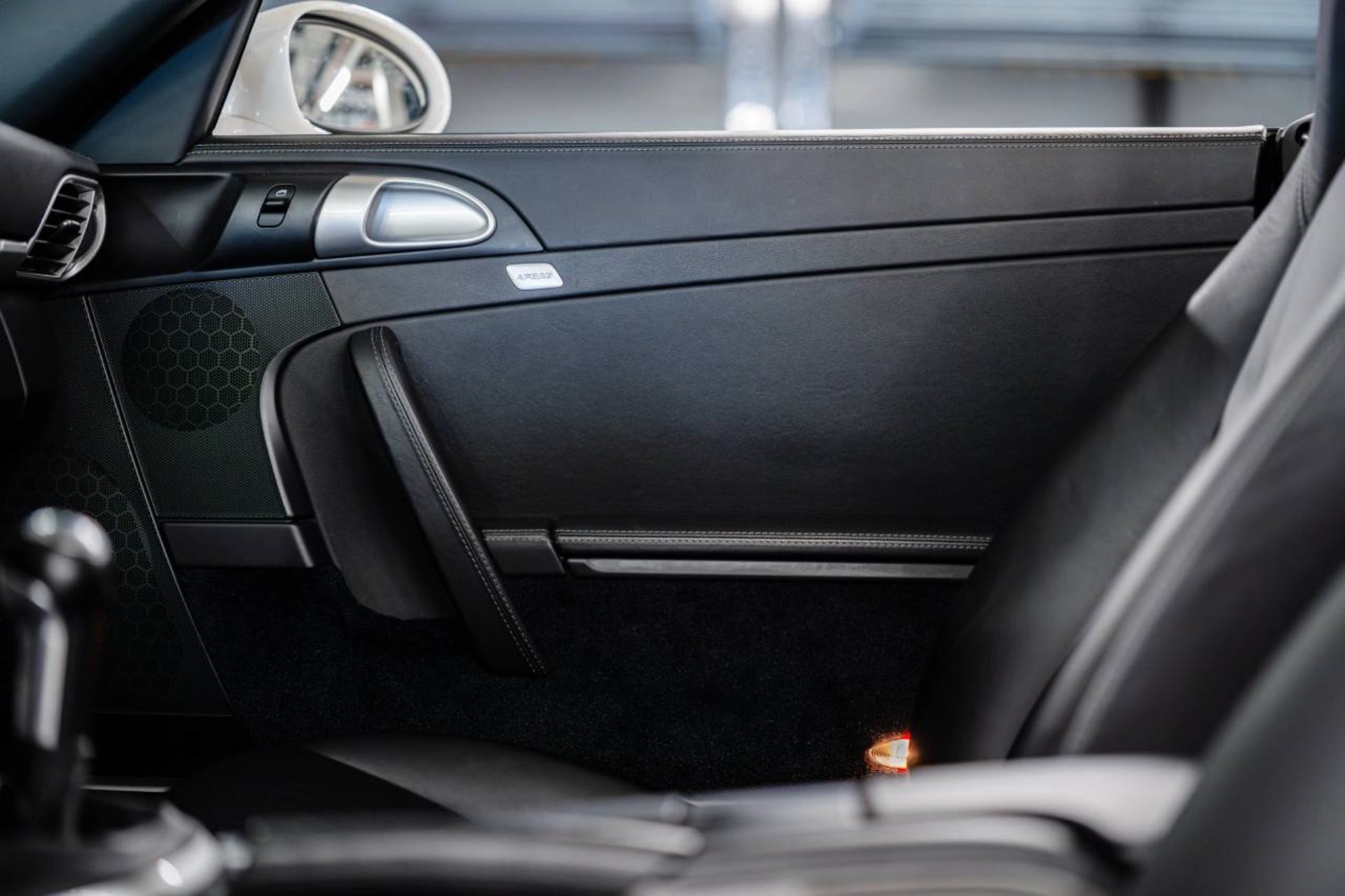 PORSCHE 911 Carrera S Cabriolet-image-14